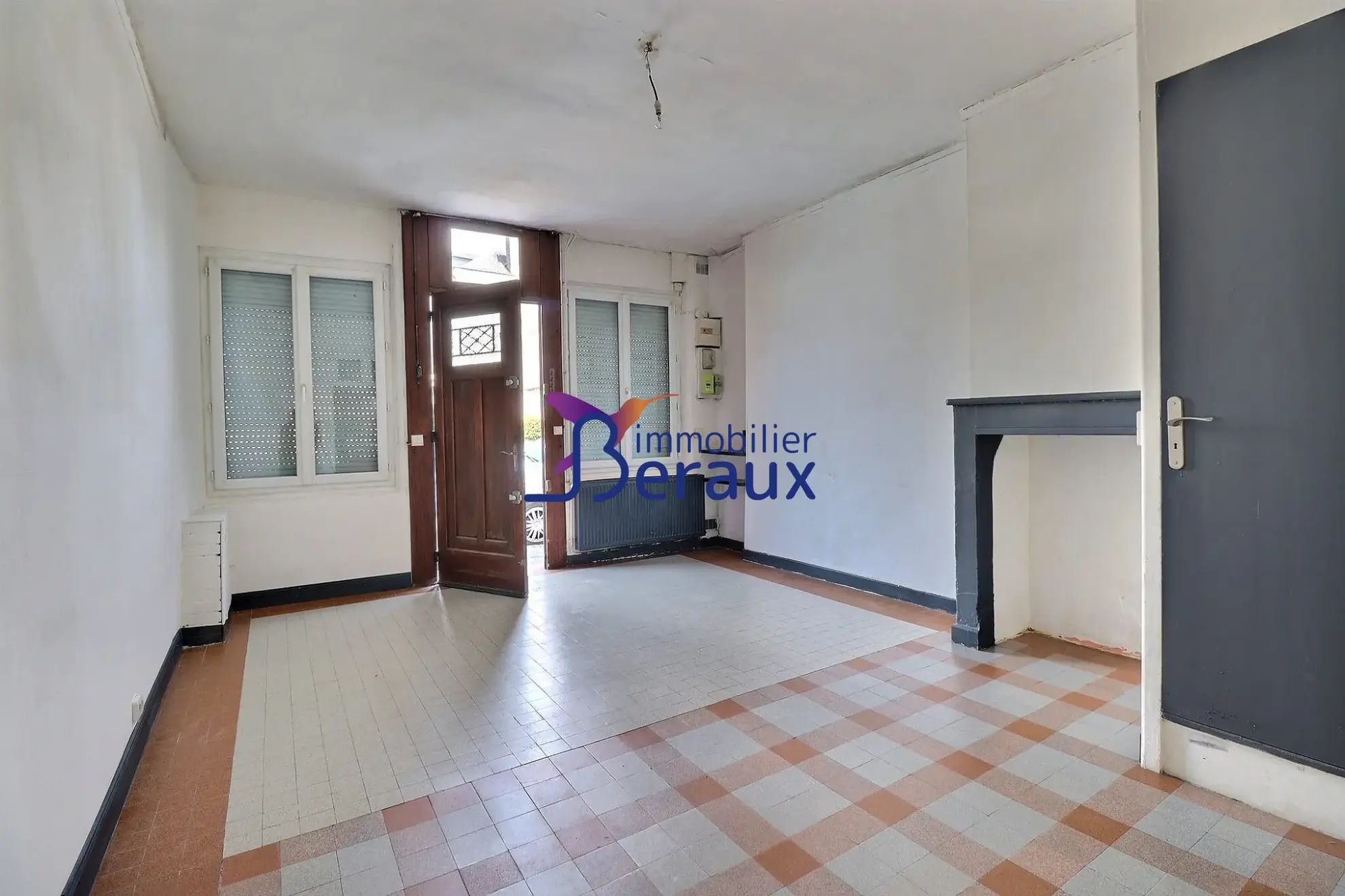 Maison mitoyenne à vendre en centre-ville de Duclair avec 2 chambres 