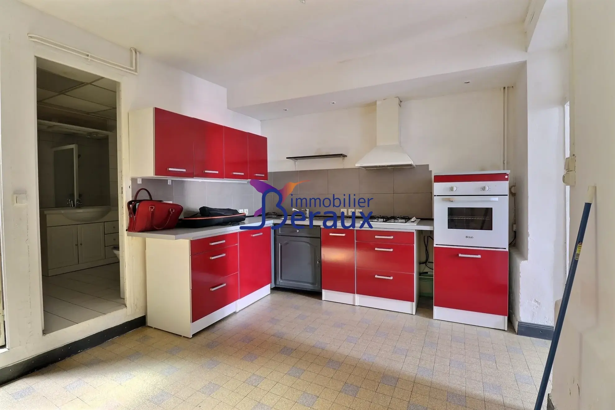 Maison mitoyenne à vendre en centre-ville de Duclair avec 2 chambres 