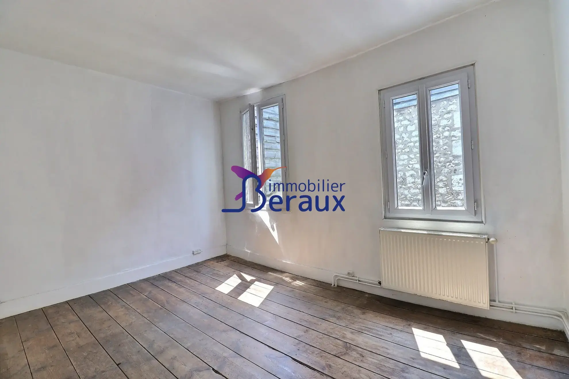 Maison mitoyenne à vendre en centre-ville de Duclair avec 2 chambres 