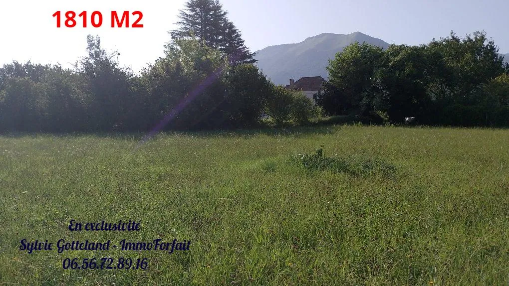 Terrain constructible de 1810 m² avec vue sur les montagnes à Arudy 