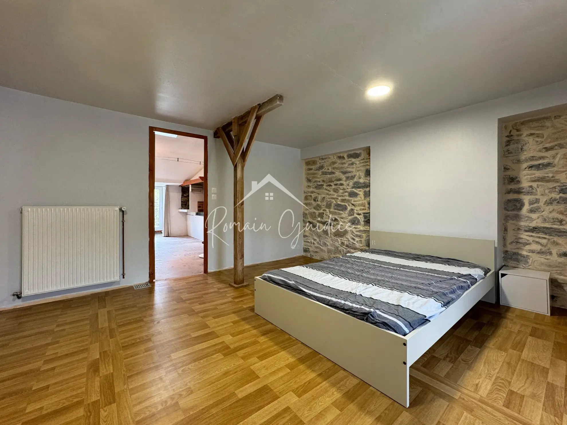 Charmante maison de ville de 123 m² avec garage à Saint Georges de Luzençon 