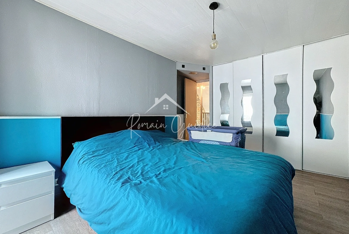 Charmante maison de ville de 123 m² avec garage à Saint Georges de Luzençon 