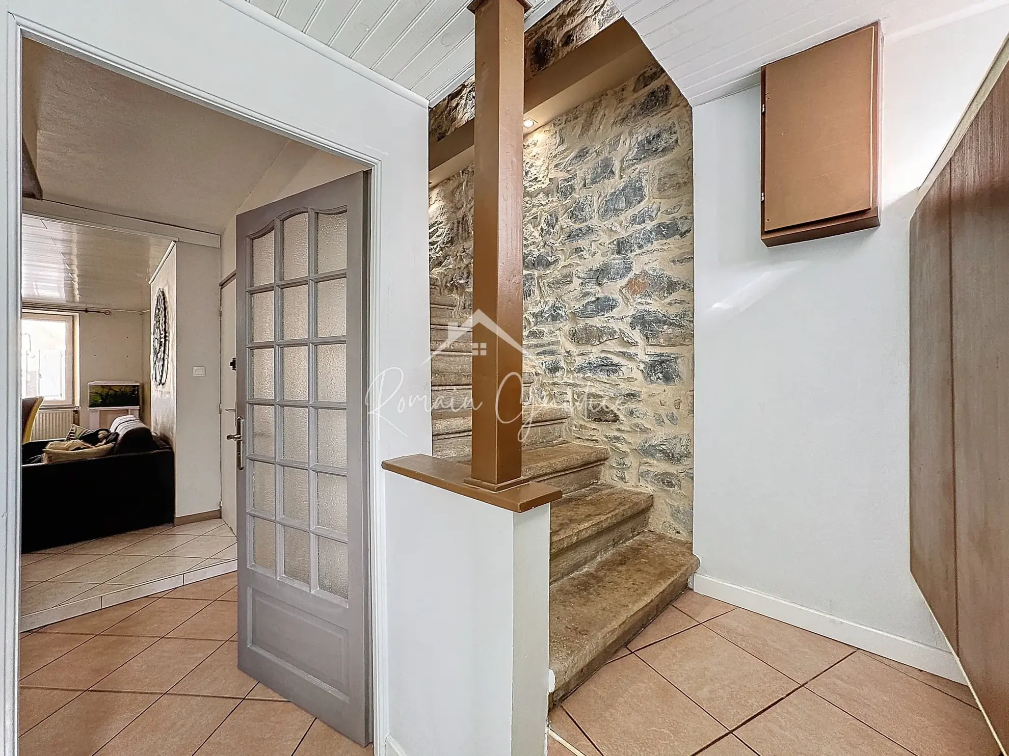 Charmante maison de ville de 123 m² avec garage à Saint Georges de Luzençon 