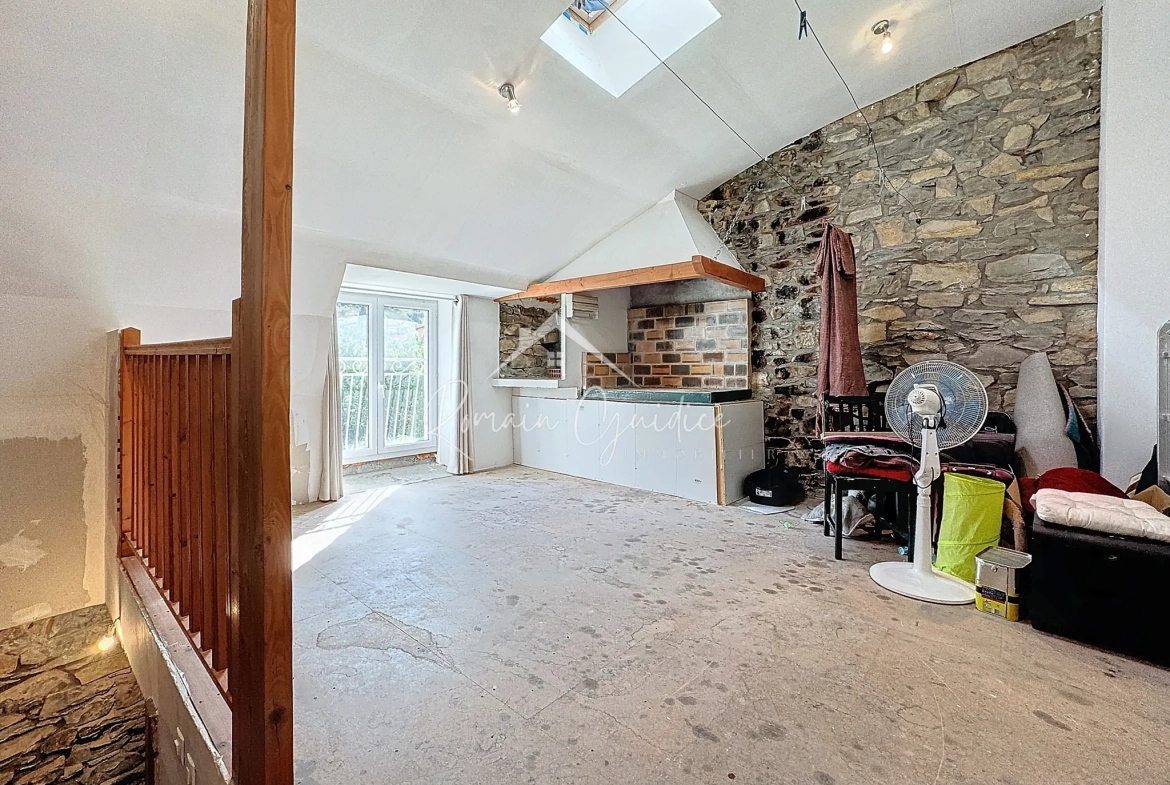 Charmante maison de ville de 123 m² avec garage à Saint Georges de Luzençon 