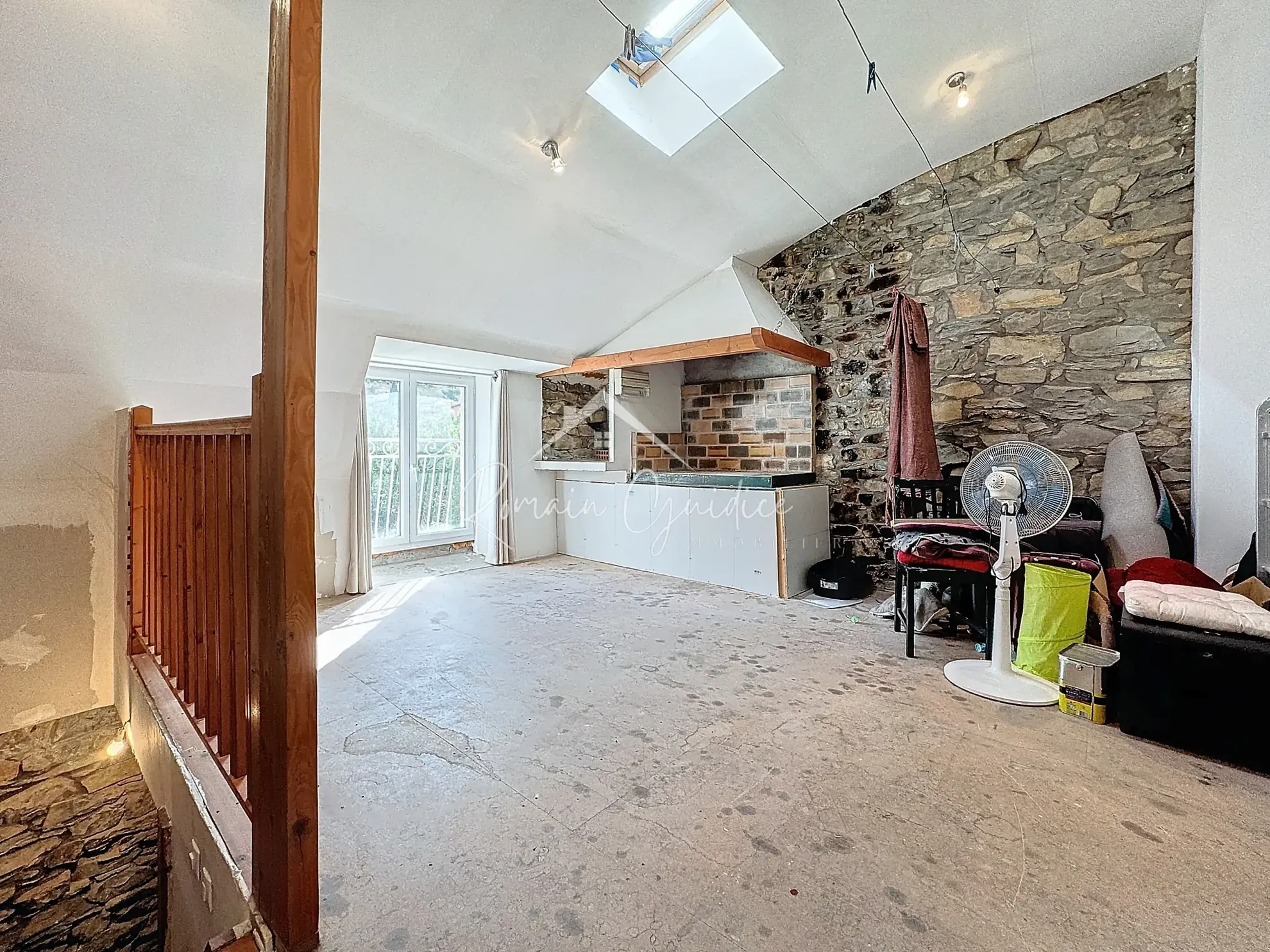 Charmante maison de ville de 123 m² avec garage à Saint Georges de Luzençon 