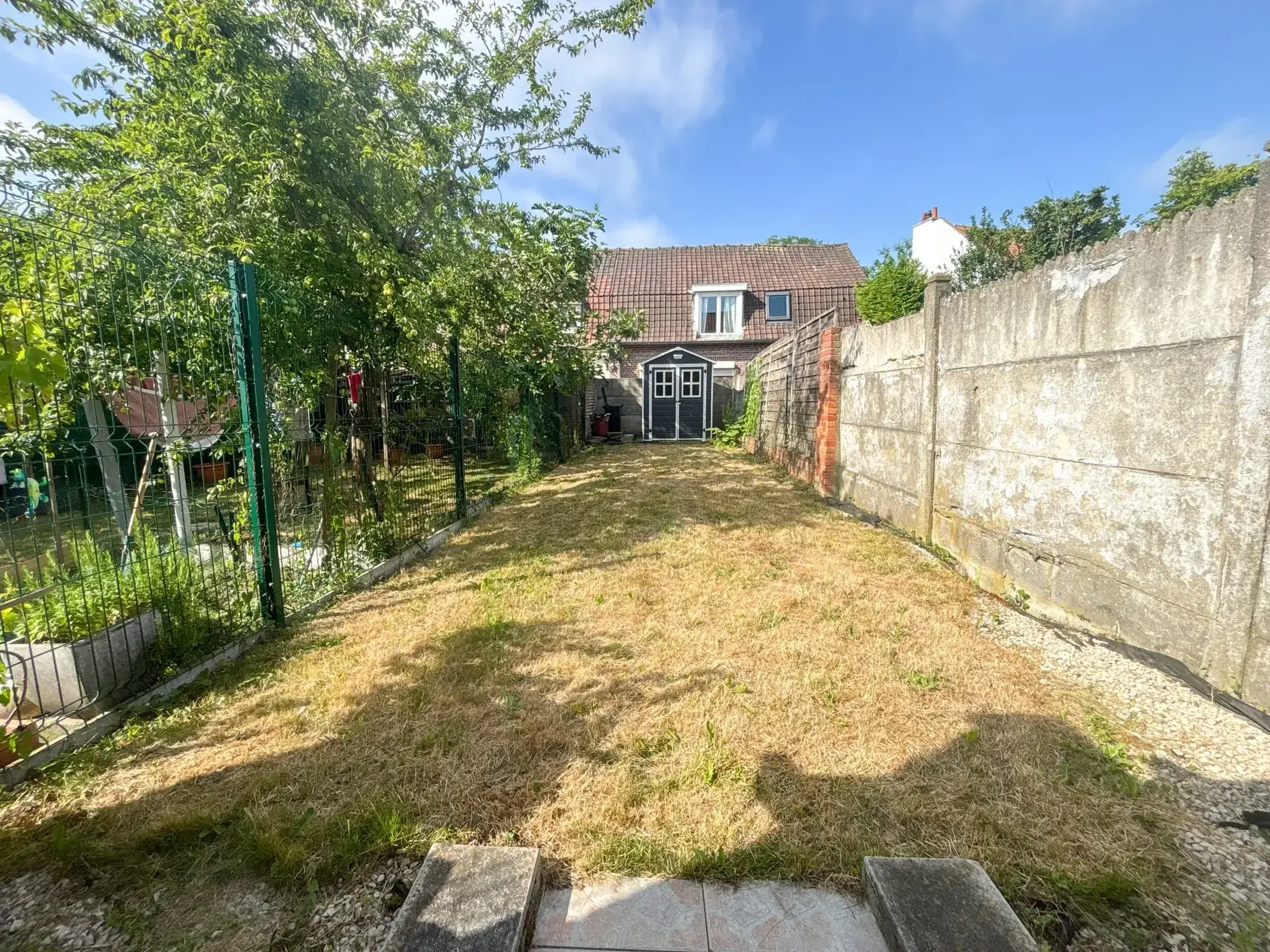Maison à vendre à Roubaix avec 2 chambres et jardin – Opportunité première acquisition 
