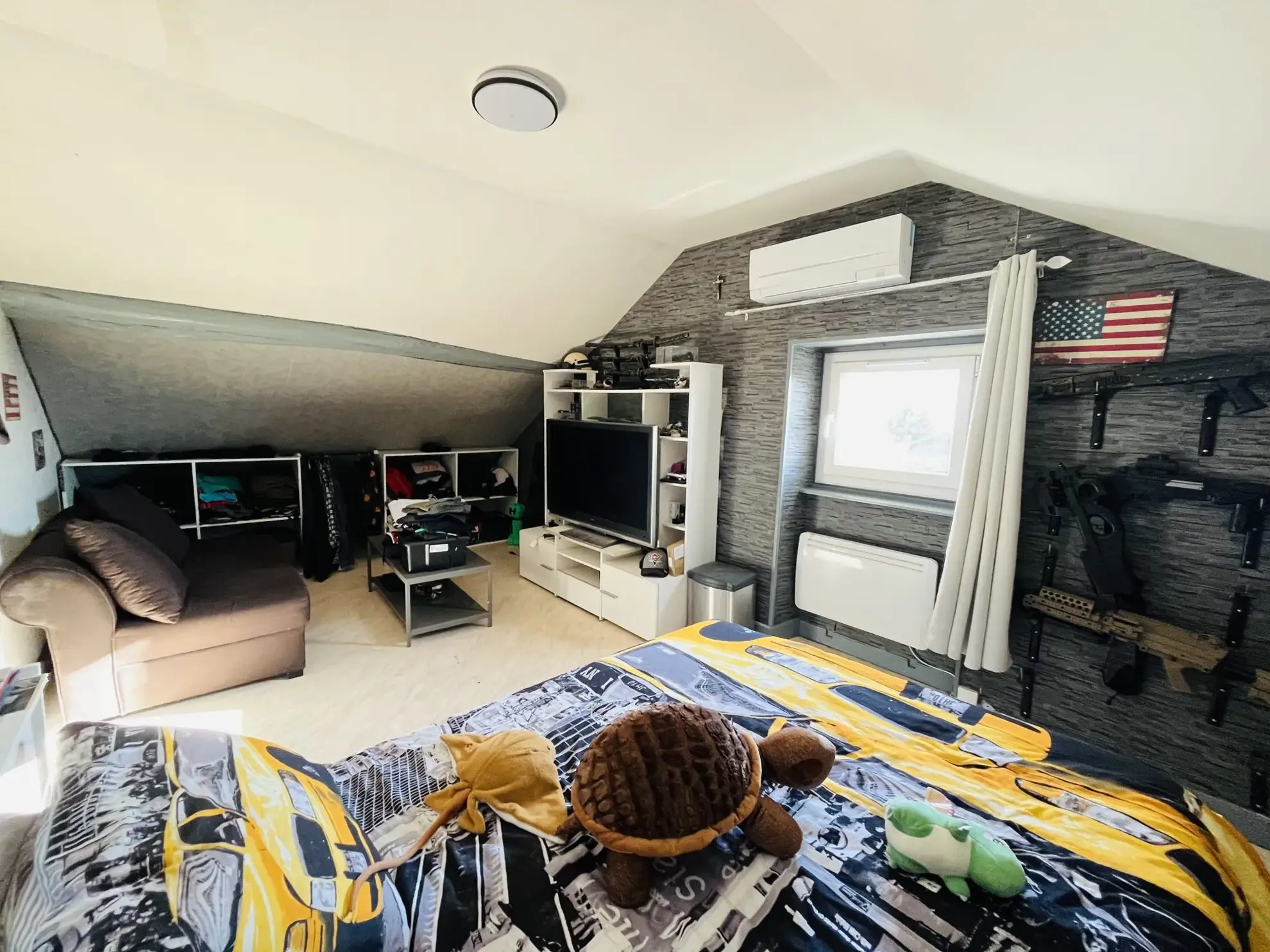 Opportunité maison familiale à Chamberat avec garage et jardin, proche Montluçon 