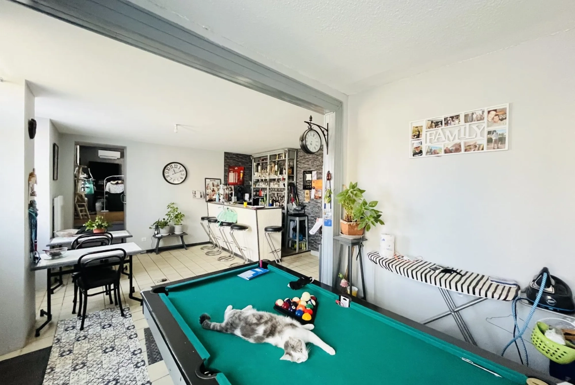 Opportunité maison familiale à Chamberat avec garage et jardin, proche Montluçon 