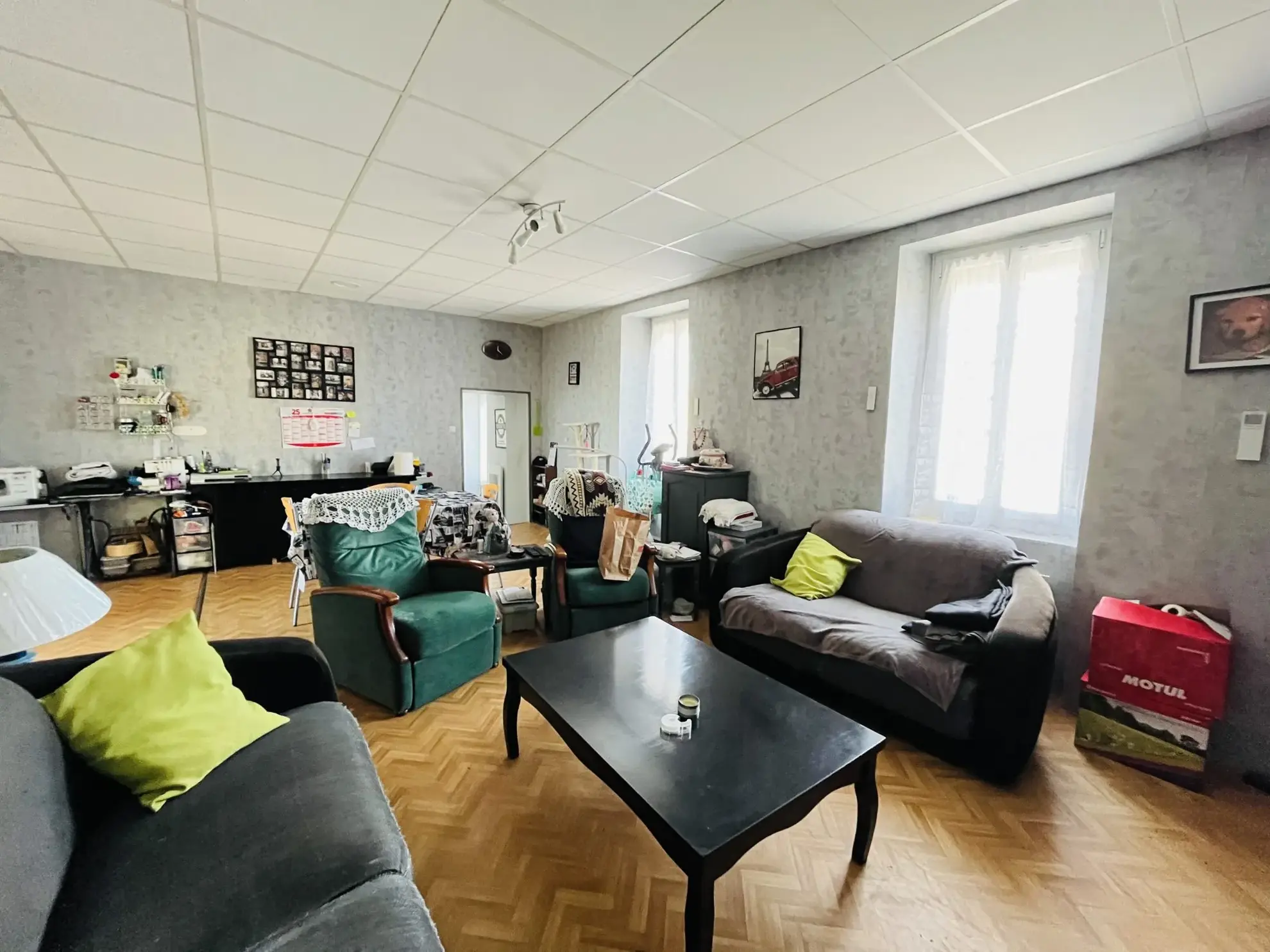 Opportunité maison familiale à Chamberat avec garage et jardin, proche Montluçon 