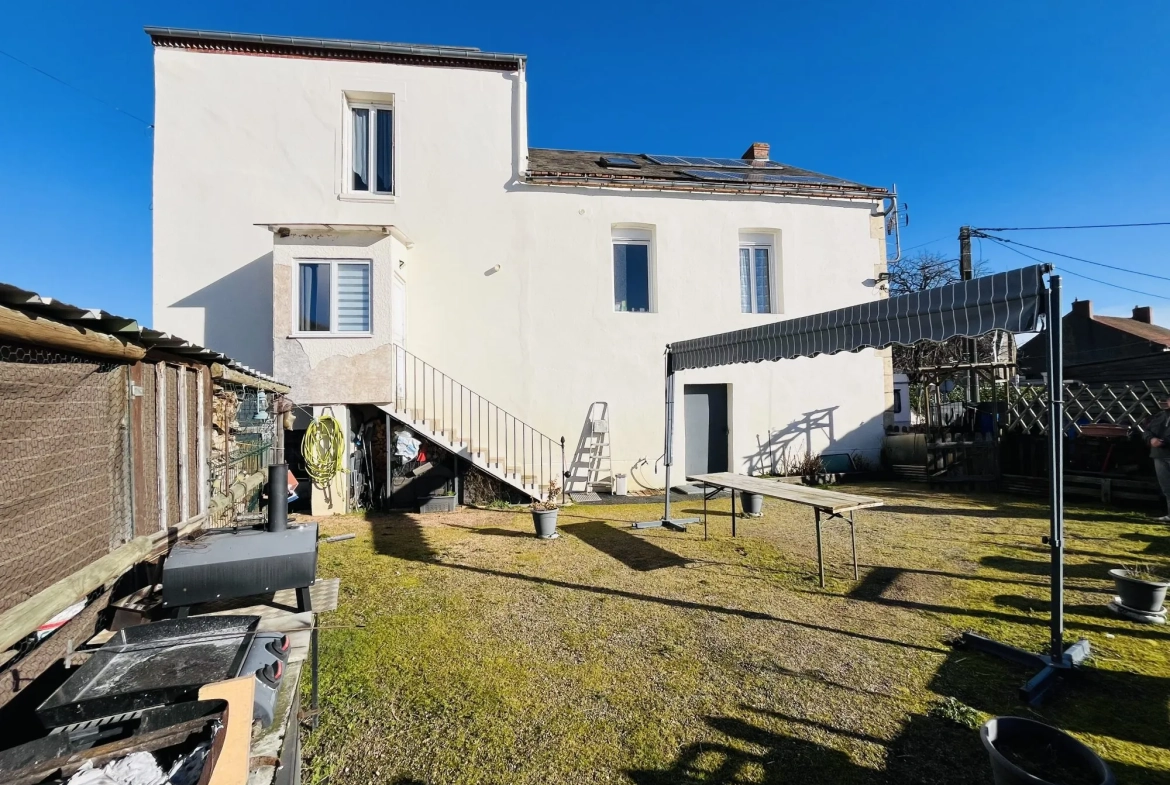 Opportunité maison familiale à Chamberat avec garage et jardin, proche Montluçon 