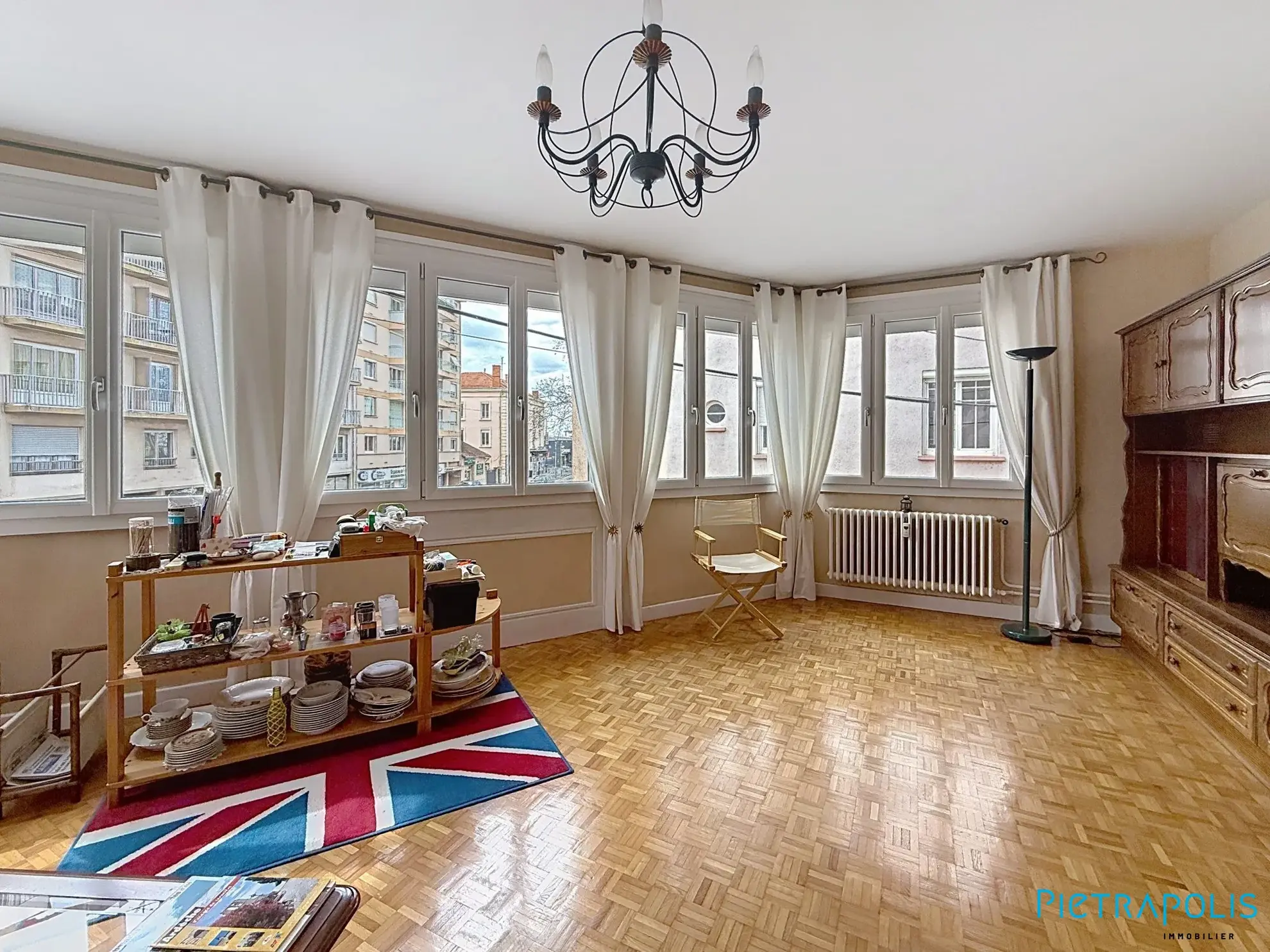 Vente appartement 4 pièces avec balcon à Roanne — proximité commerces et écoles 