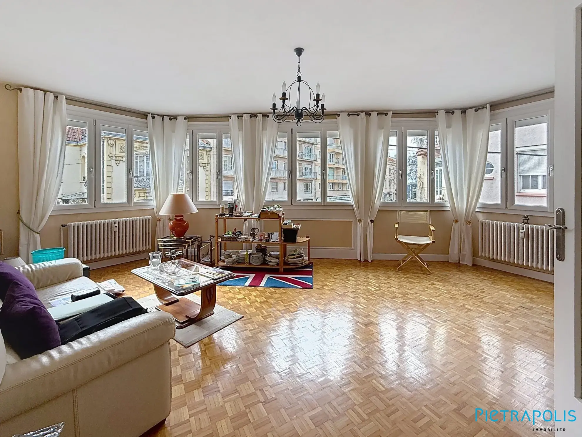 Vente appartement 4 pièces avec balcon à Roanne — proximité commerces et écoles 