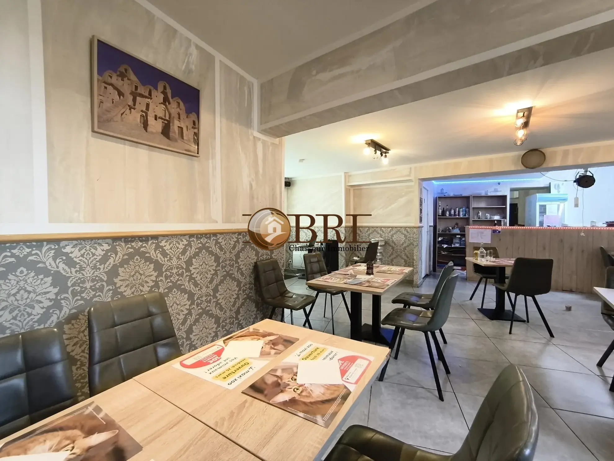 Fonds de commerce restaurant à vendre aux Abrets en Dauphiné, emplacement idéal 
