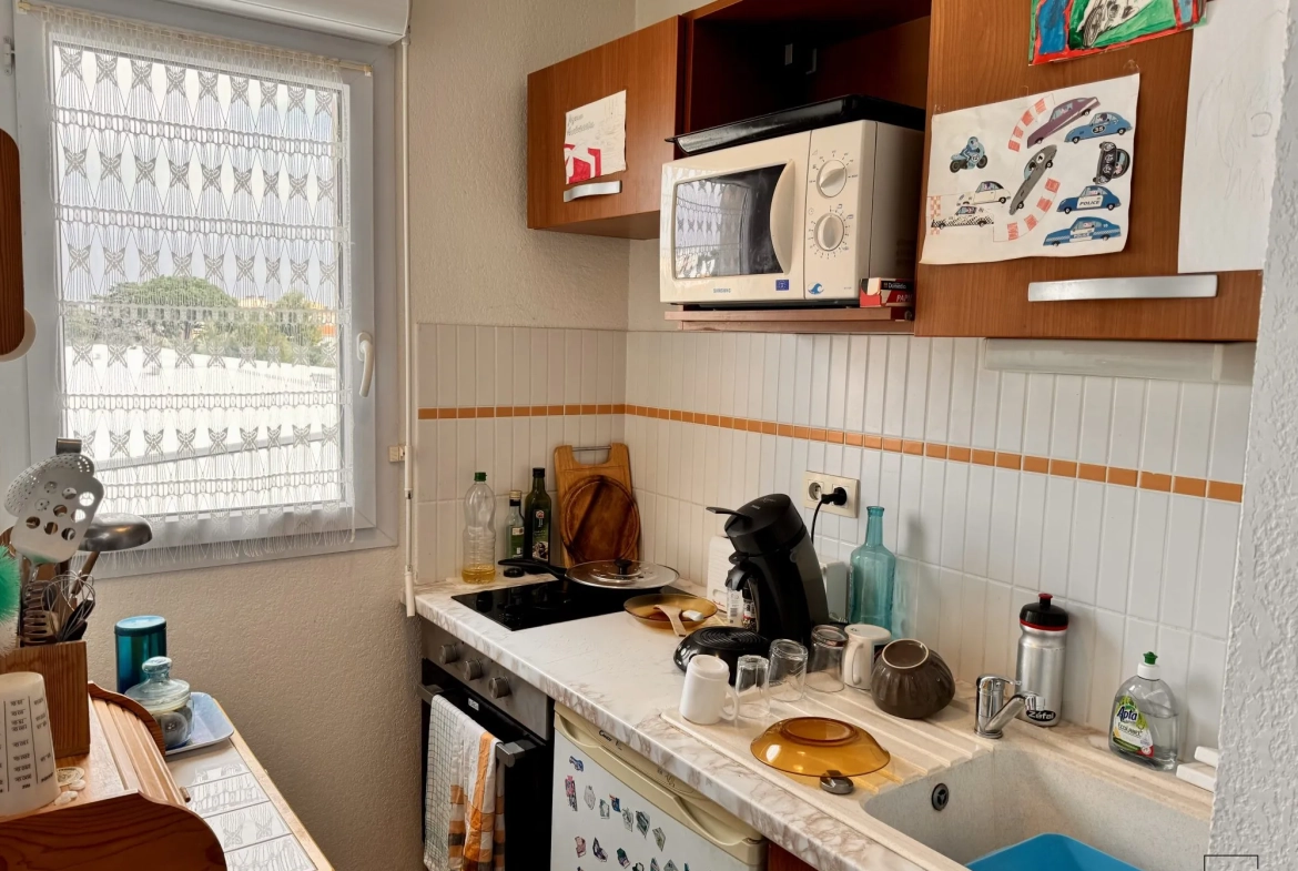 Appartement T2 loué avec balcon et parking à Narbonne – Investissement rentable 