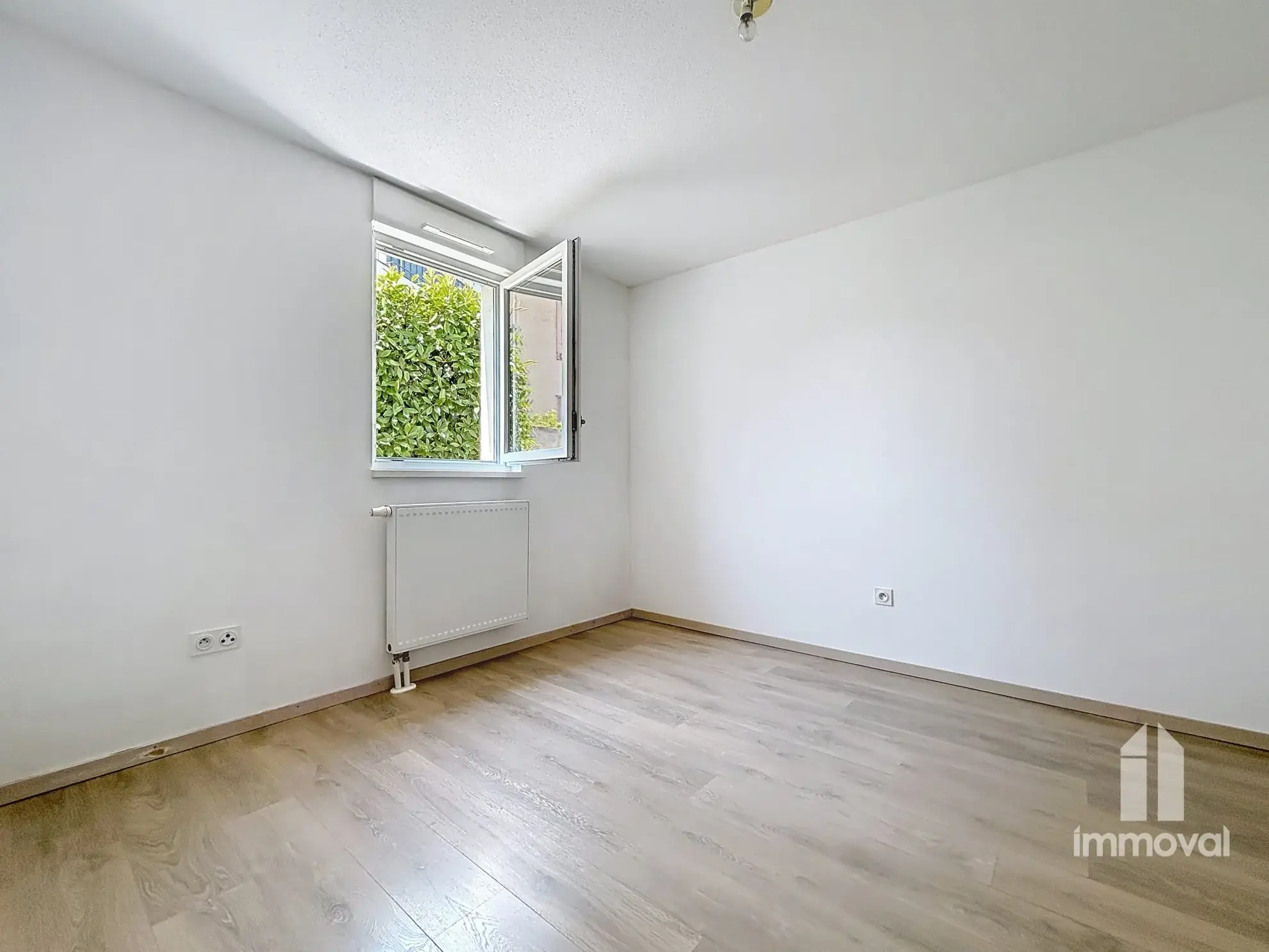Magnifique appartement 2 pièces avec terrasse et jardin à Schiltigheim, proche Strasbourg 