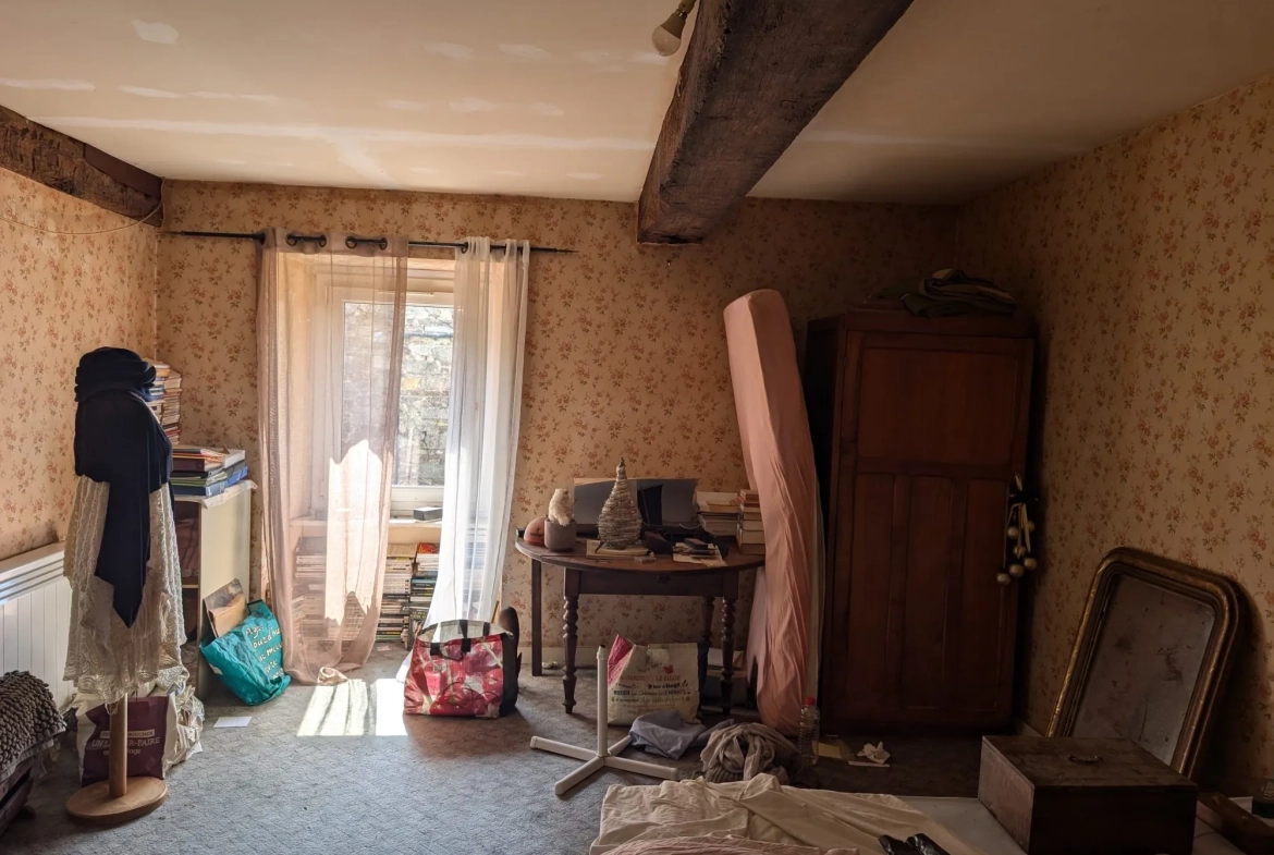 Maison à vendre à MERDRIGNAC - 63,5 m², jardin, travaux à prévoir 