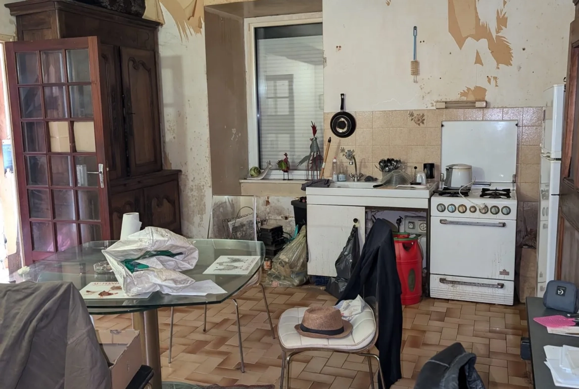 Maison à vendre à MERDRIGNAC - 63,5 m², jardin, travaux à prévoir 