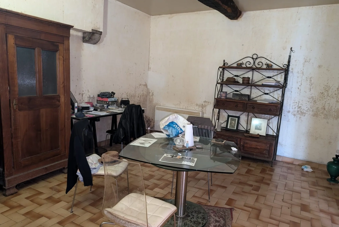 Maison à vendre à MERDRIGNAC - 63,5 m², jardin, travaux à prévoir 
