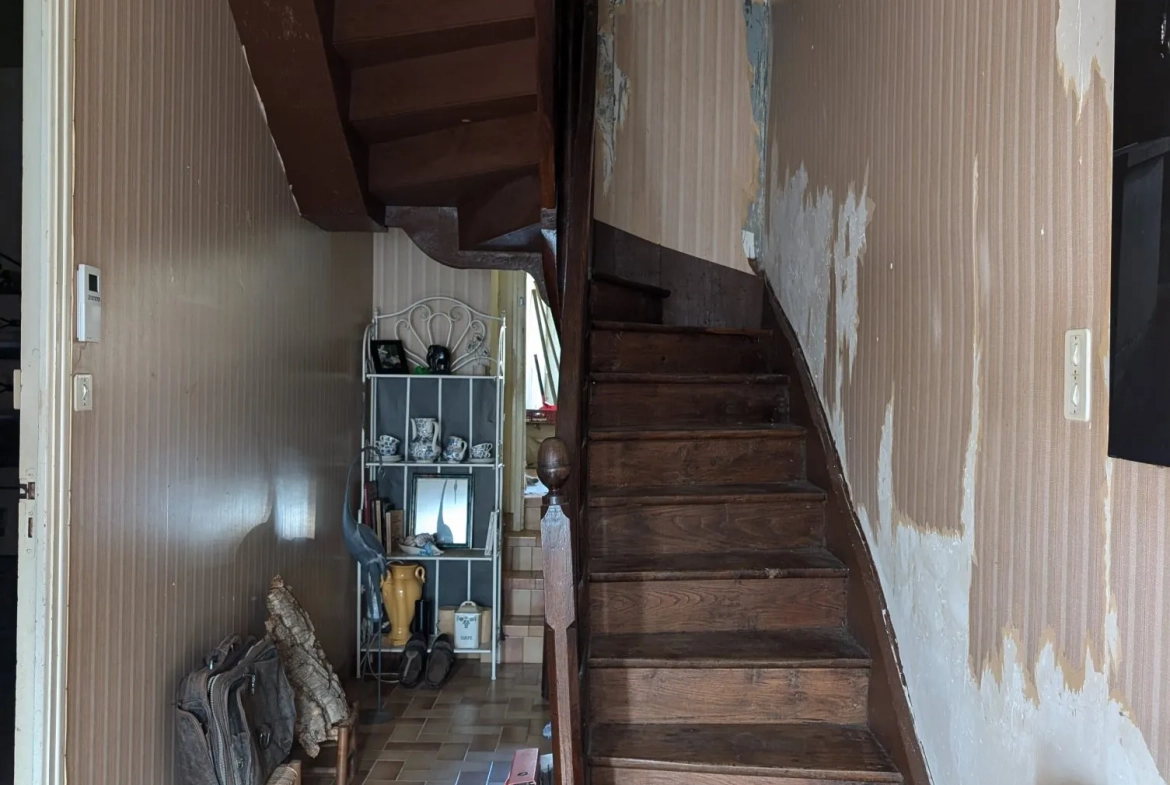 Maison à vendre à MERDRIGNAC - 63,5 m², jardin, travaux à prévoir 