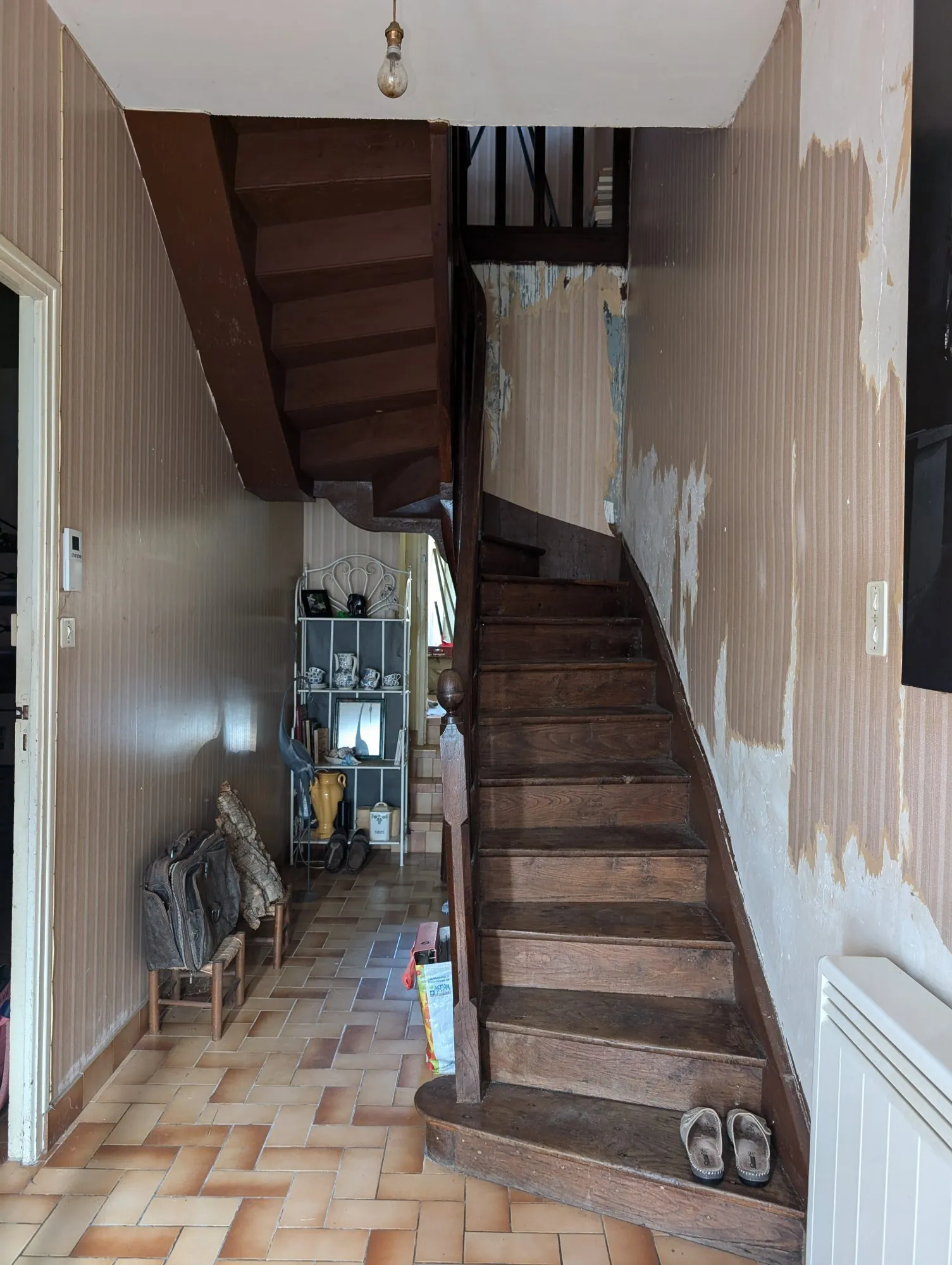 Maison à vendre à MERDRIGNAC - 63,5 m², jardin, travaux à prévoir 