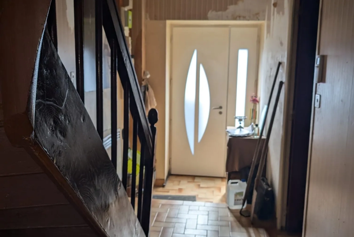 Maison à vendre à MERDRIGNAC - 63,5 m², jardin, travaux à prévoir 