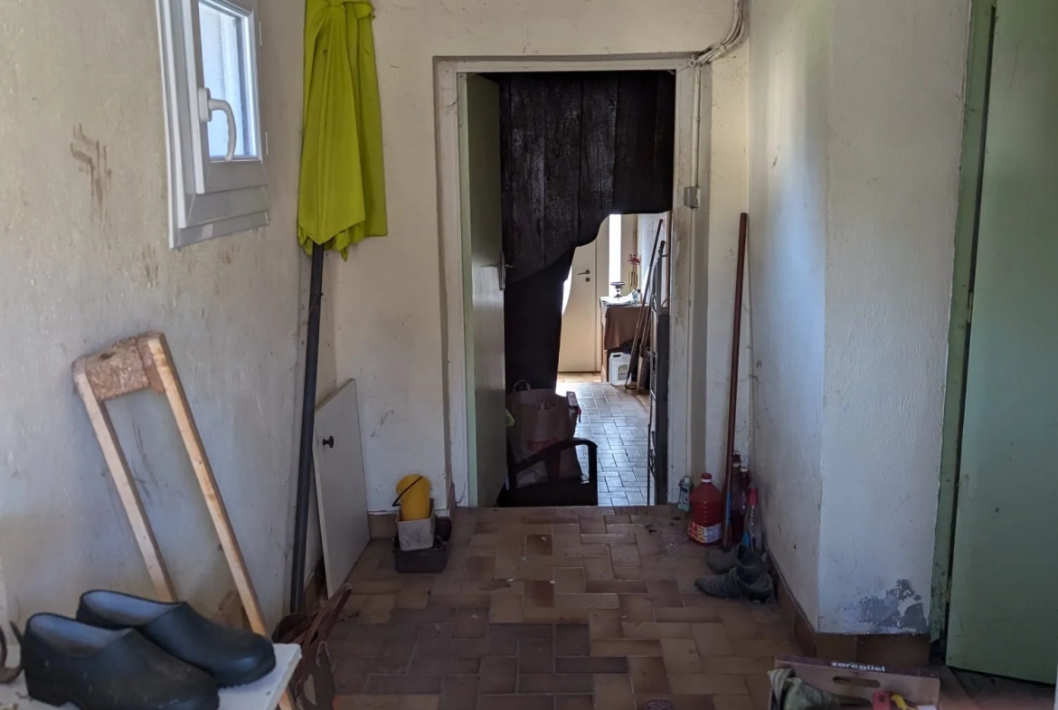 Maison à vendre à MERDRIGNAC - 63,5 m², jardin, travaux à prévoir 