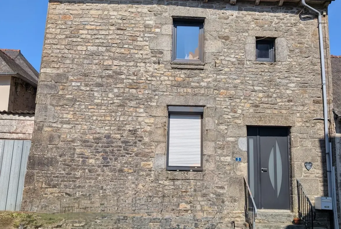Maison à vendre à MERDRIGNAC - 63,5 m², jardin, travaux à prévoir 