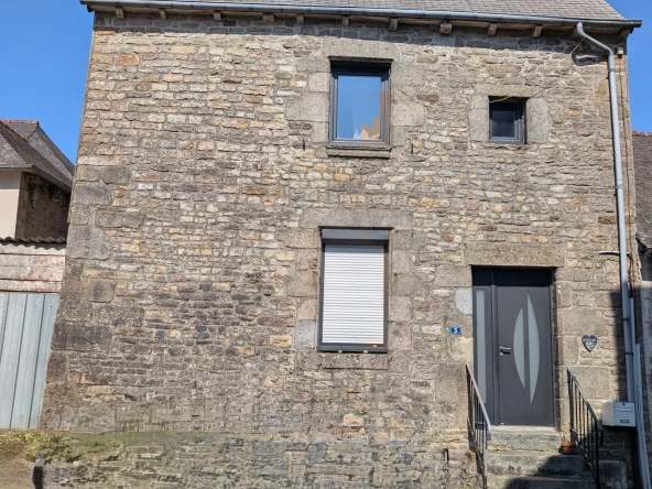 Maison à vendre à MERDRIGNAC - 63,5 m², jardin, travaux à prévoir