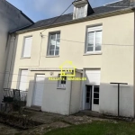 Maison mitoyenne à Bolbec avec terrain de 292 m², 4 chambres, travaux à prévoir