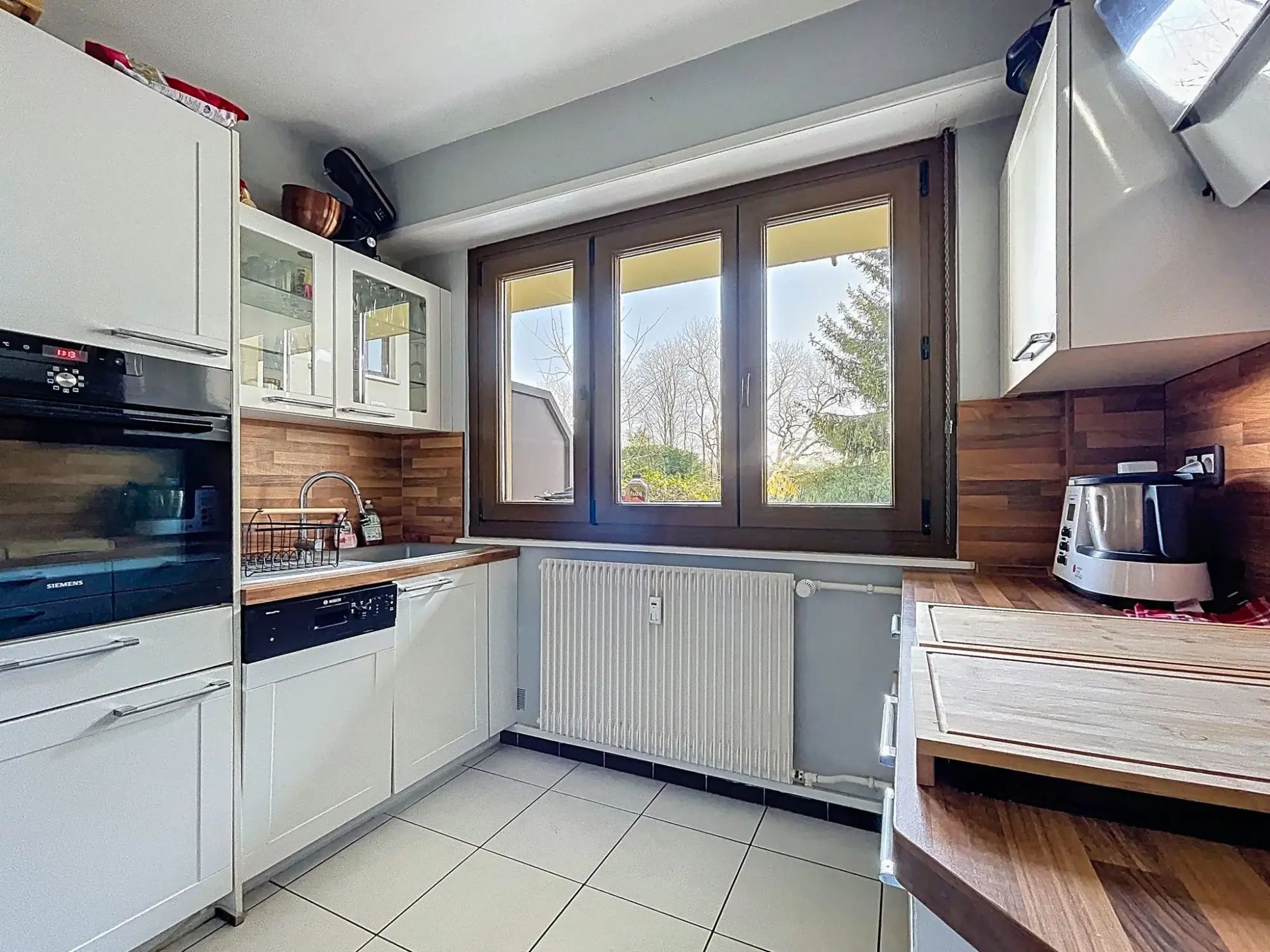 À vendre appartement 2 pièces avec balcon, garage et piscine à Fegersheim 