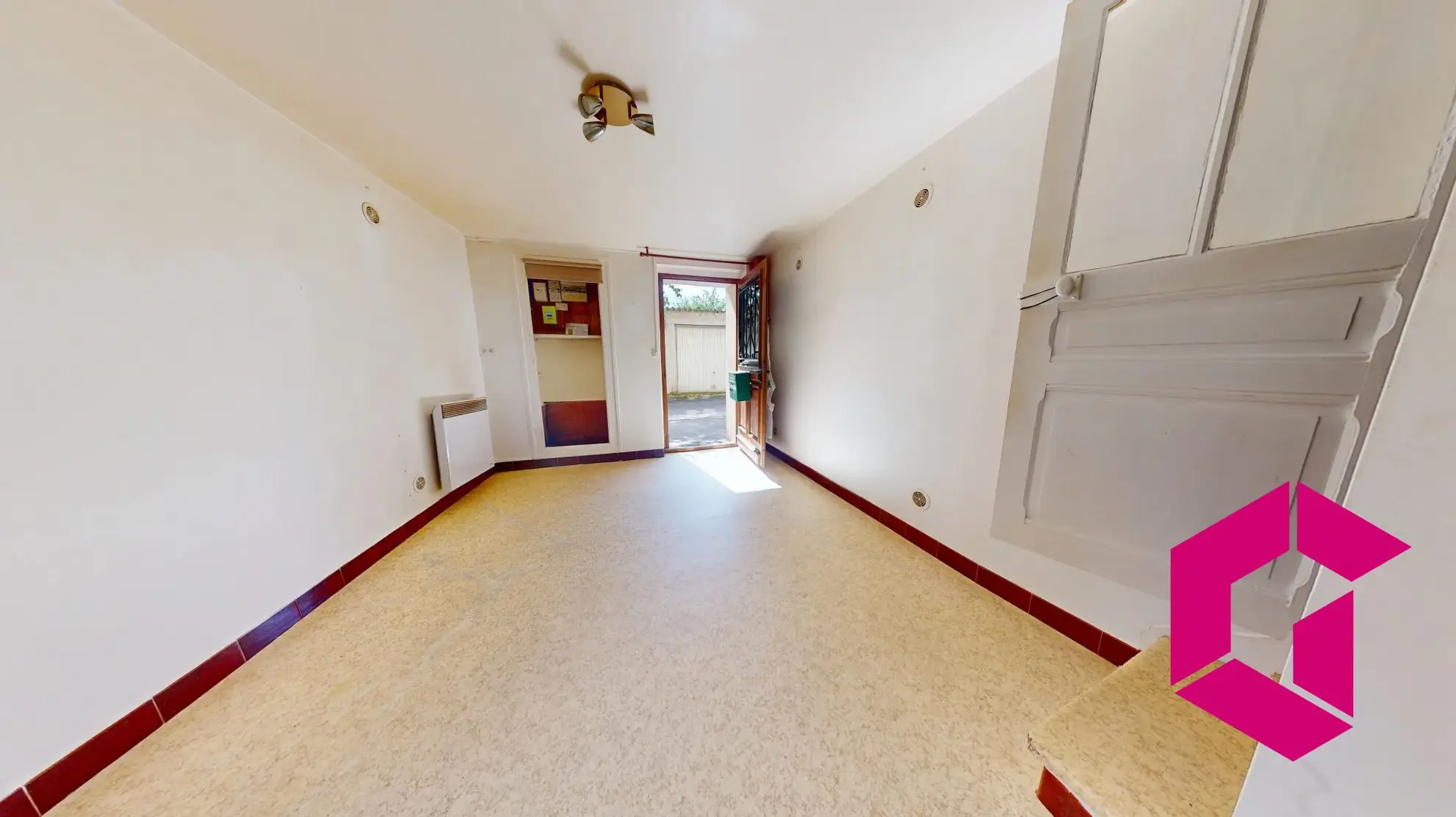 Maison à vendre à Jumeaux, 75 m², 2 chambres, à rénover à 15 min d'Issoire 