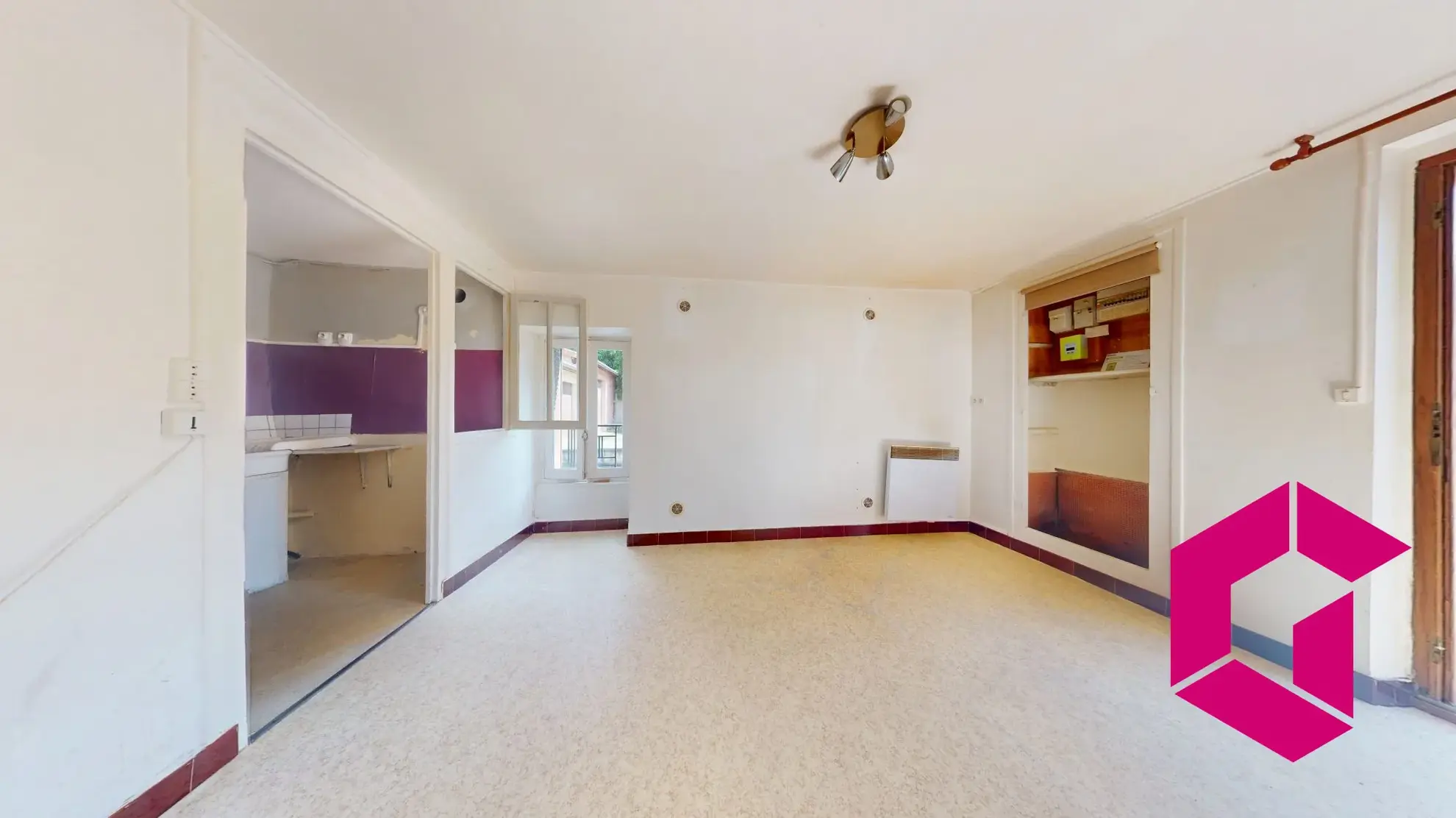 Maison à vendre à Jumeaux, 75 m², 2 chambres, à rénover à 15 min d'Issoire 