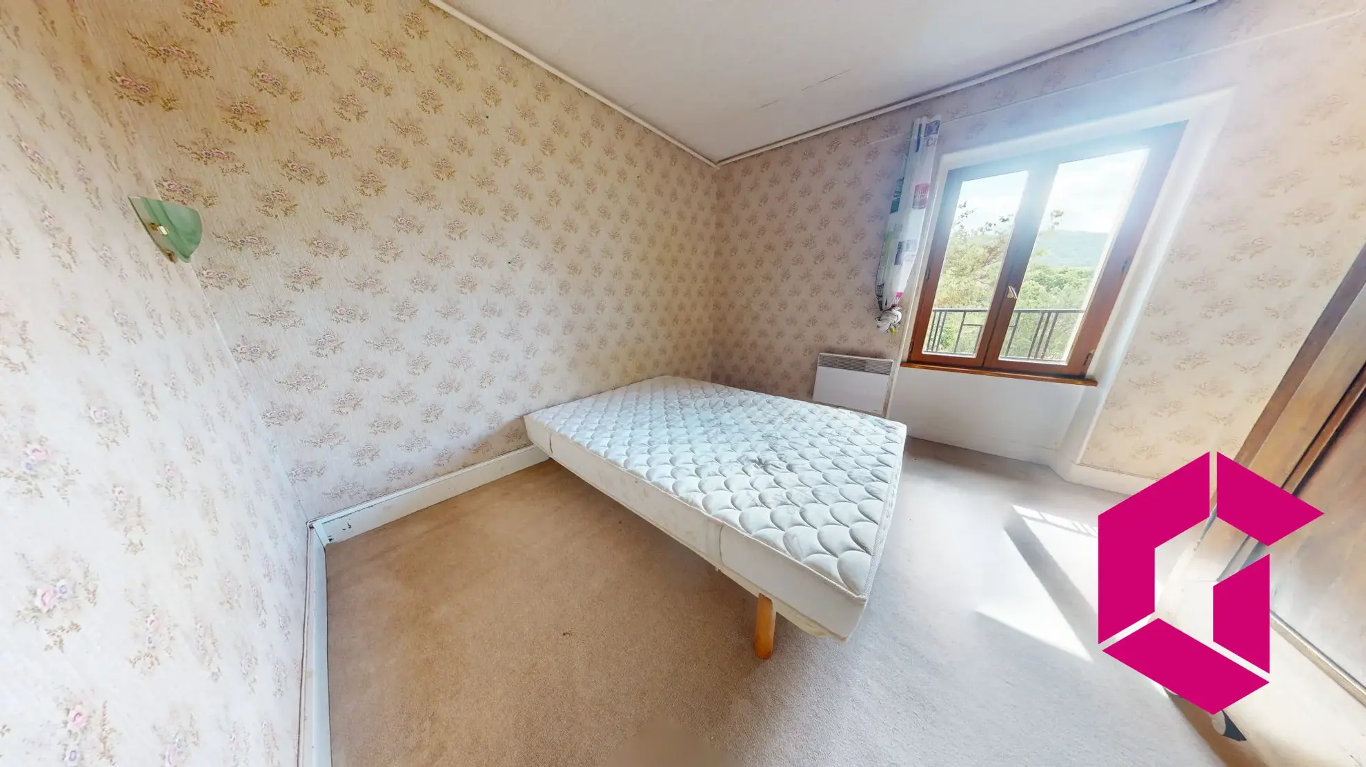 Maison à vendre à Jumeaux, 75 m², 2 chambres, à rénover à 15 min d'Issoire 