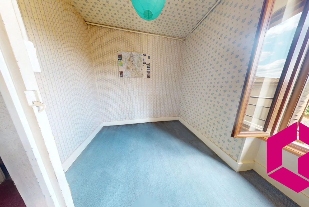 Maison à vendre à Jumeaux, 75 m², 2 chambres, à rénover à 15 min d'Issoire 