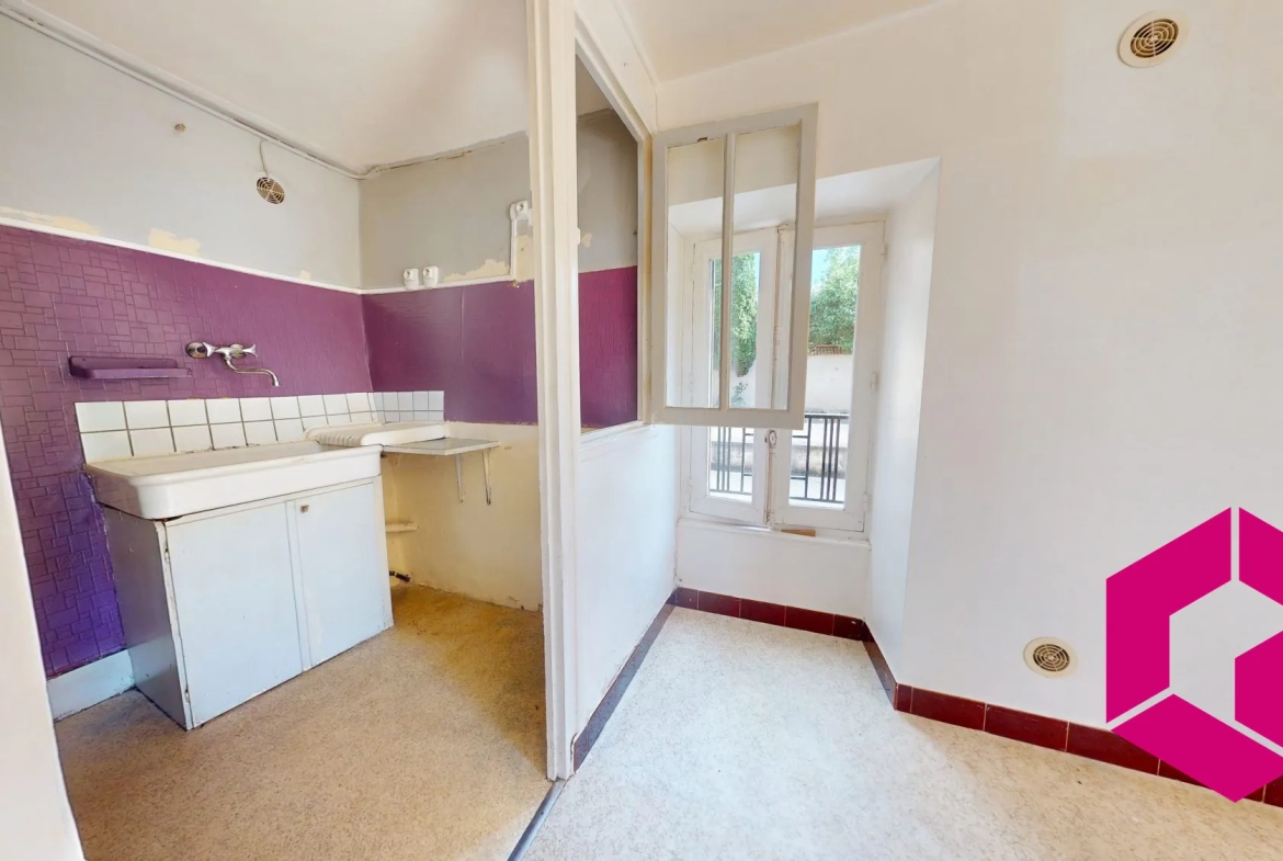 Maison à vendre à Jumeaux, 75 m², 2 chambres, à rénover à 15 min d'Issoire 