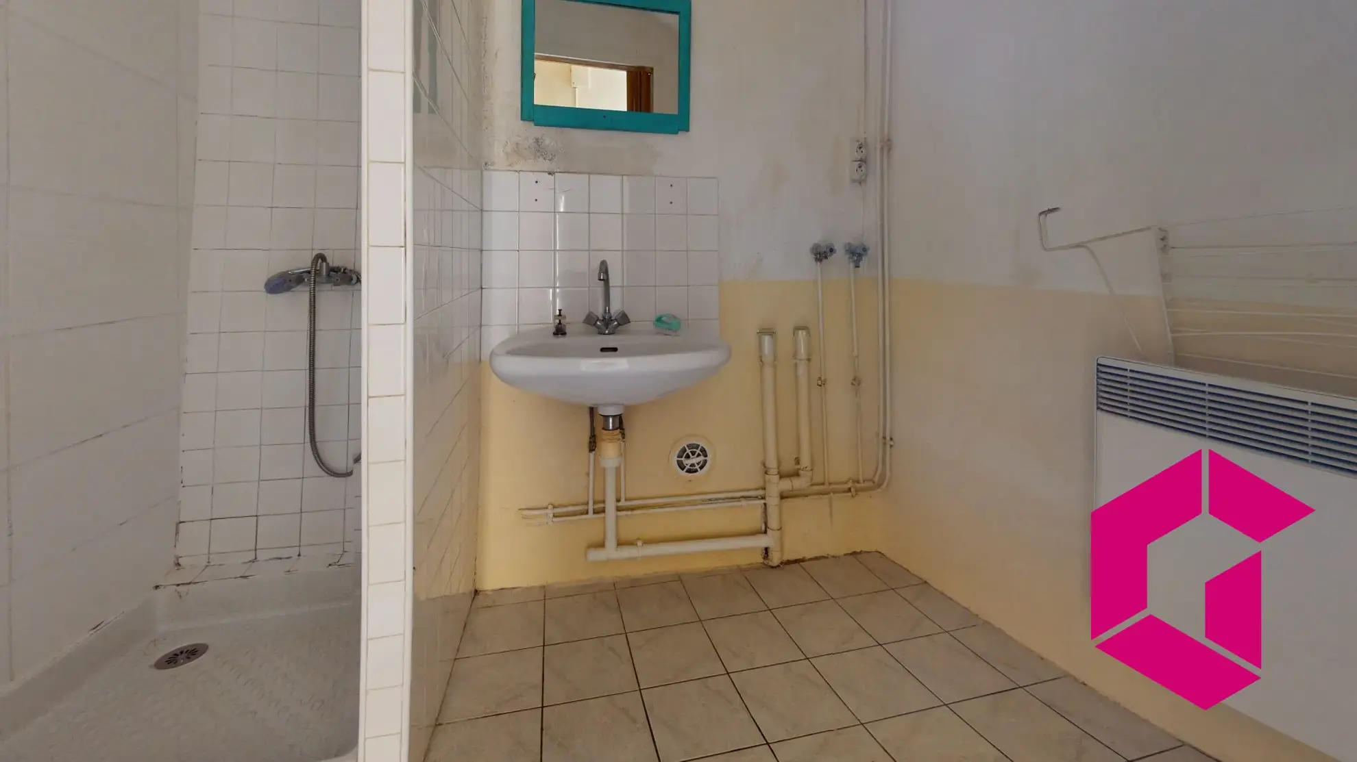 Maison à vendre à Jumeaux, 75 m², 2 chambres, à rénover à 15 min d'Issoire 