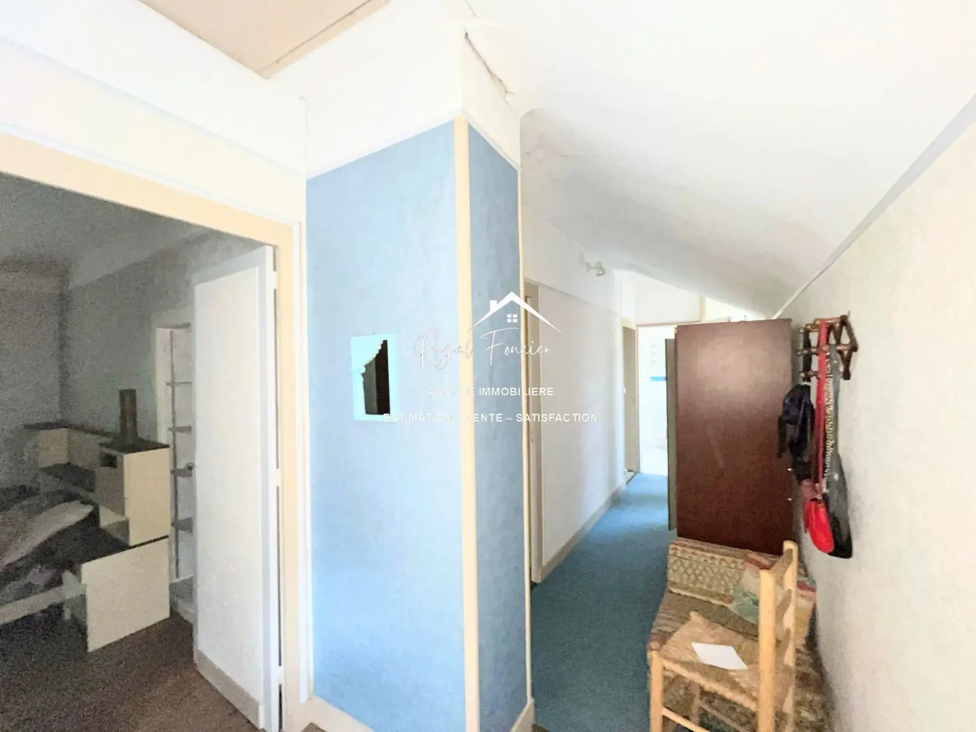Étage  Charmante maison de ville à Yzeures-sur-Creuse à restaurer, 102 m² 