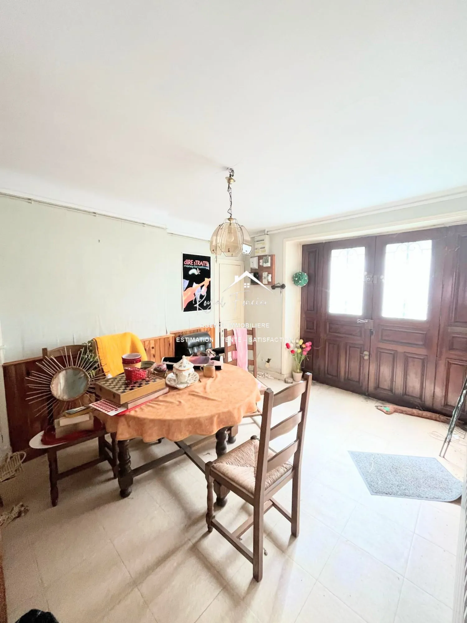 Séjour  Charmante maison de ville à Yzeures-sur-Creuse à restaurer, 102 m² 
