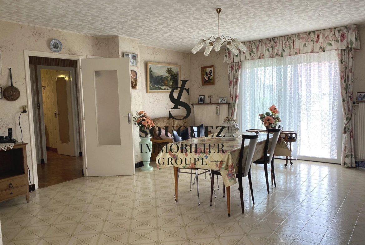 Maison individuelle à Angres de 92 m² avec grand jardin et potentiel de rénovation 