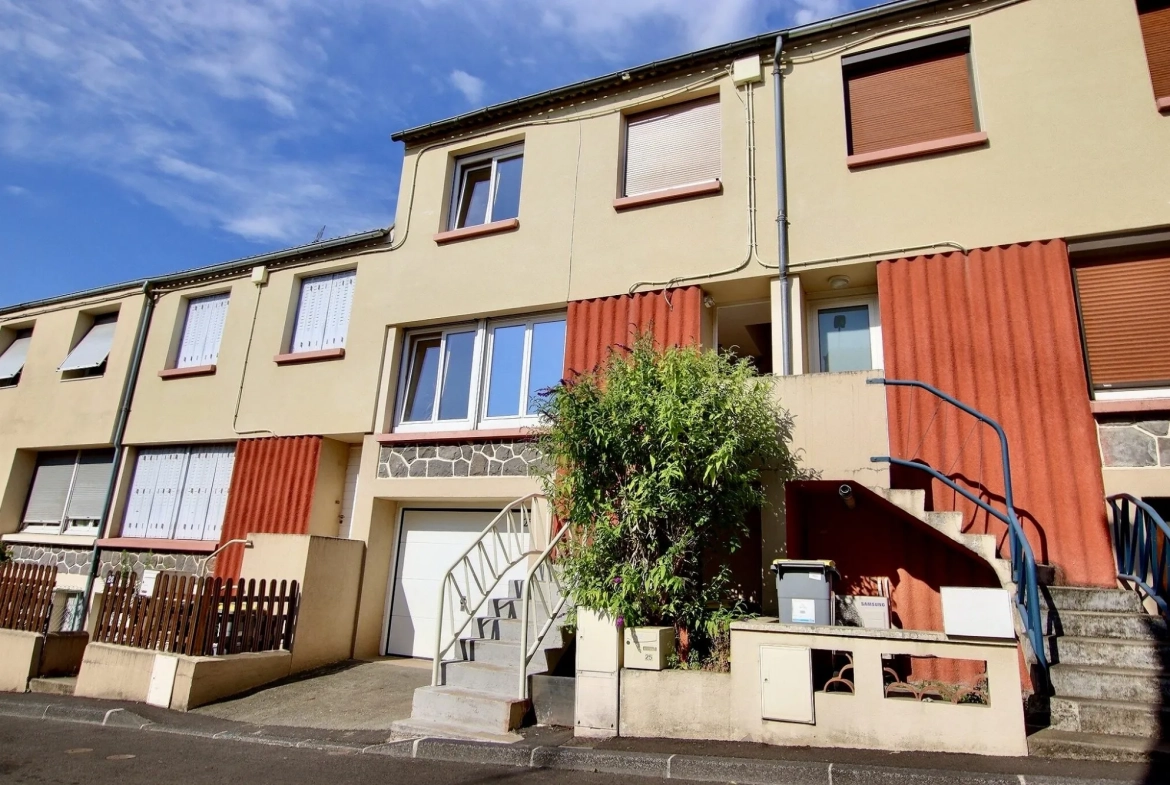 Maison de ville avec jardin et garage à Clermont-Ferrand – La Pradelle 