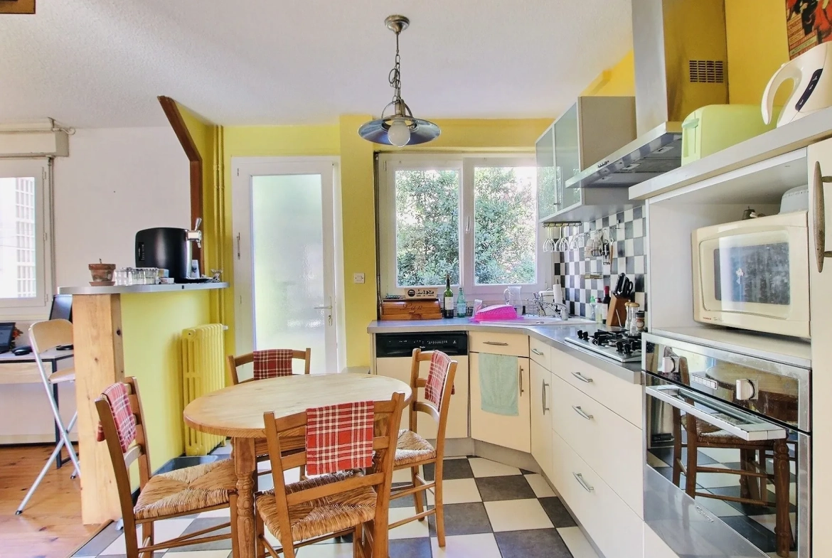 Maison de ville avec jardin et garage à Clermont-Ferrand – La Pradelle 
