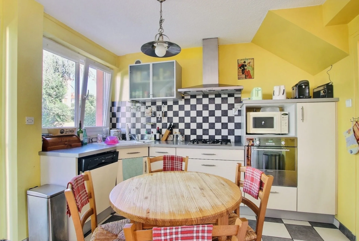 Maison de ville avec jardin et garage à Clermont-Ferrand – La Pradelle 