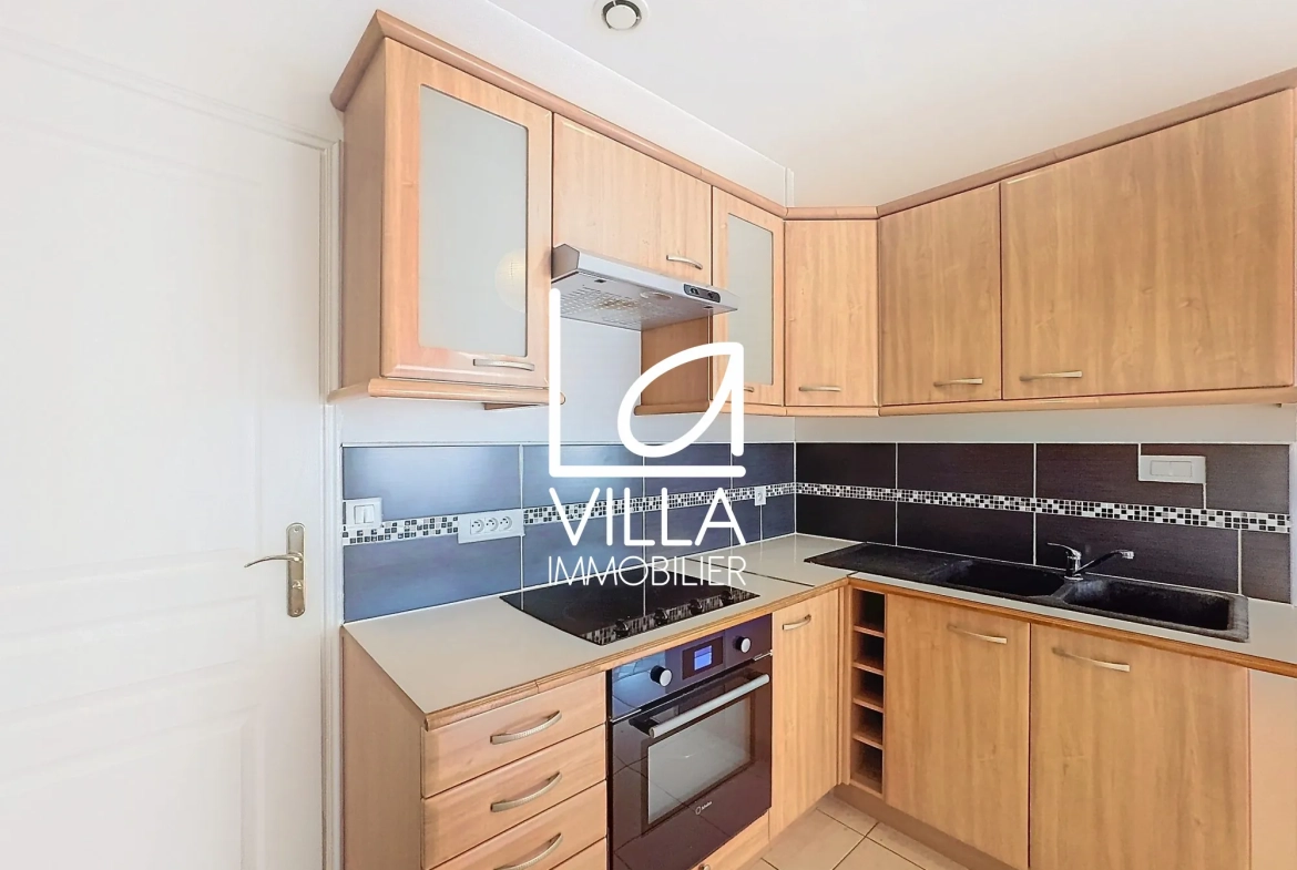 Cuisine Appartement T4 Lumineux de 64,93 m² à Boulogne-sur-Mer, secteur St Pierre 