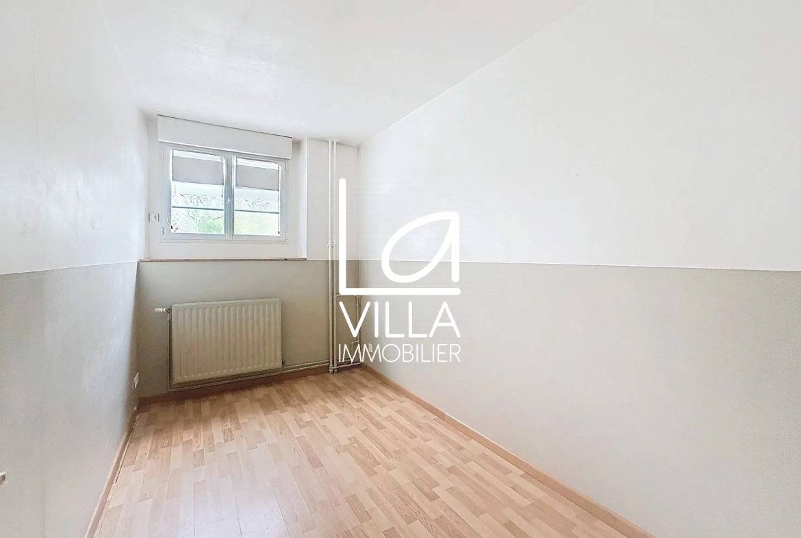 Chambre Appartement T4 Lumineux de 64,93 m² à Boulogne-sur-Mer, secteur St Pierre 