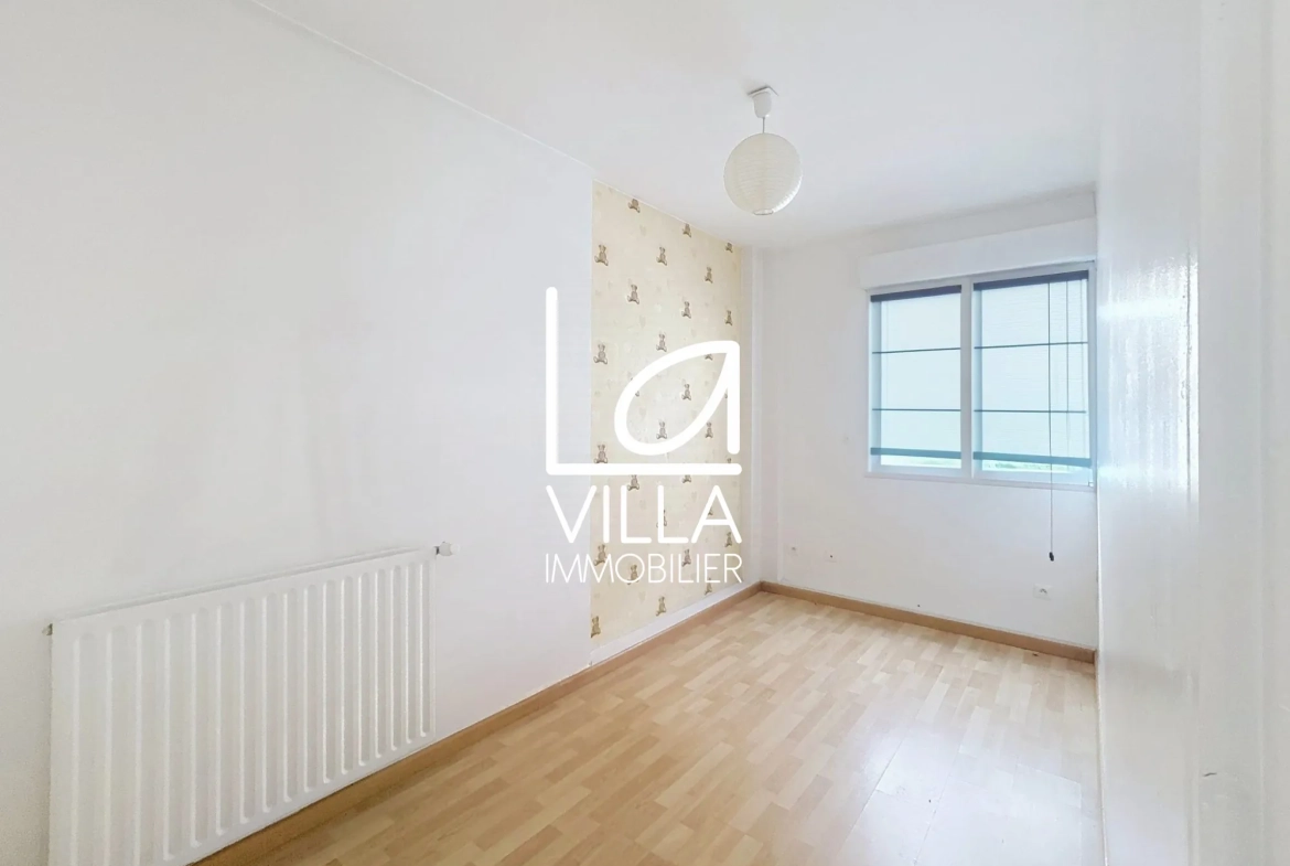 Chambre Appartement T4 Lumineux de 64,93 m² à Boulogne-sur-Mer, secteur St Pierre 