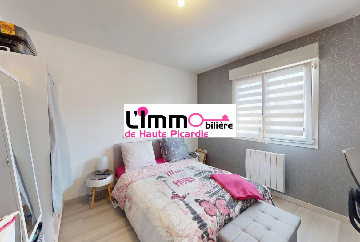 Chambre 3 Maison à vendre entre Chaulnes et Péronne avec 4 chambres, jardin clos, construction récente 