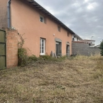 Maison à rénover de 138 m² avec jardin et garage à Seysses proche Saint Lys