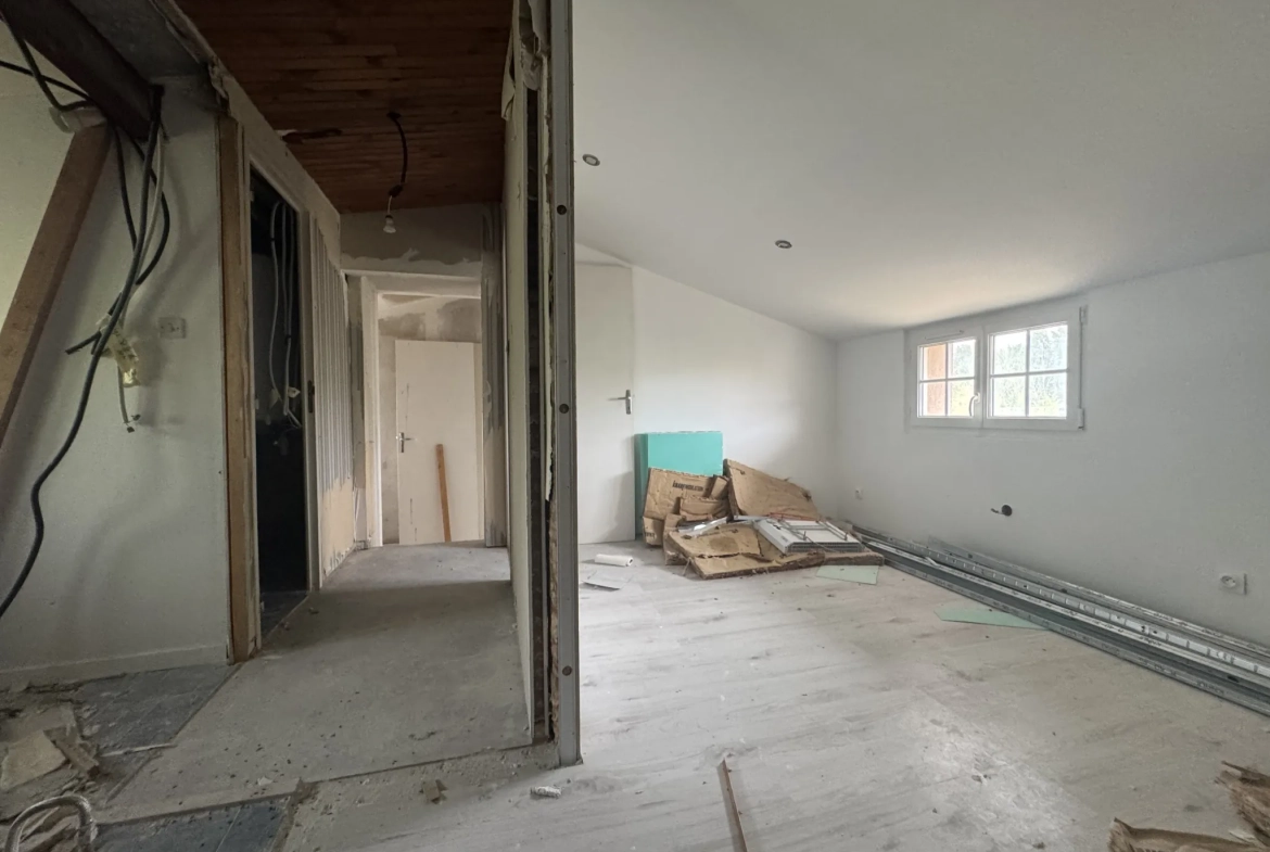 Maison à rénover de 138 m² avec jardin et garage à Seysses proche Saint Lys 