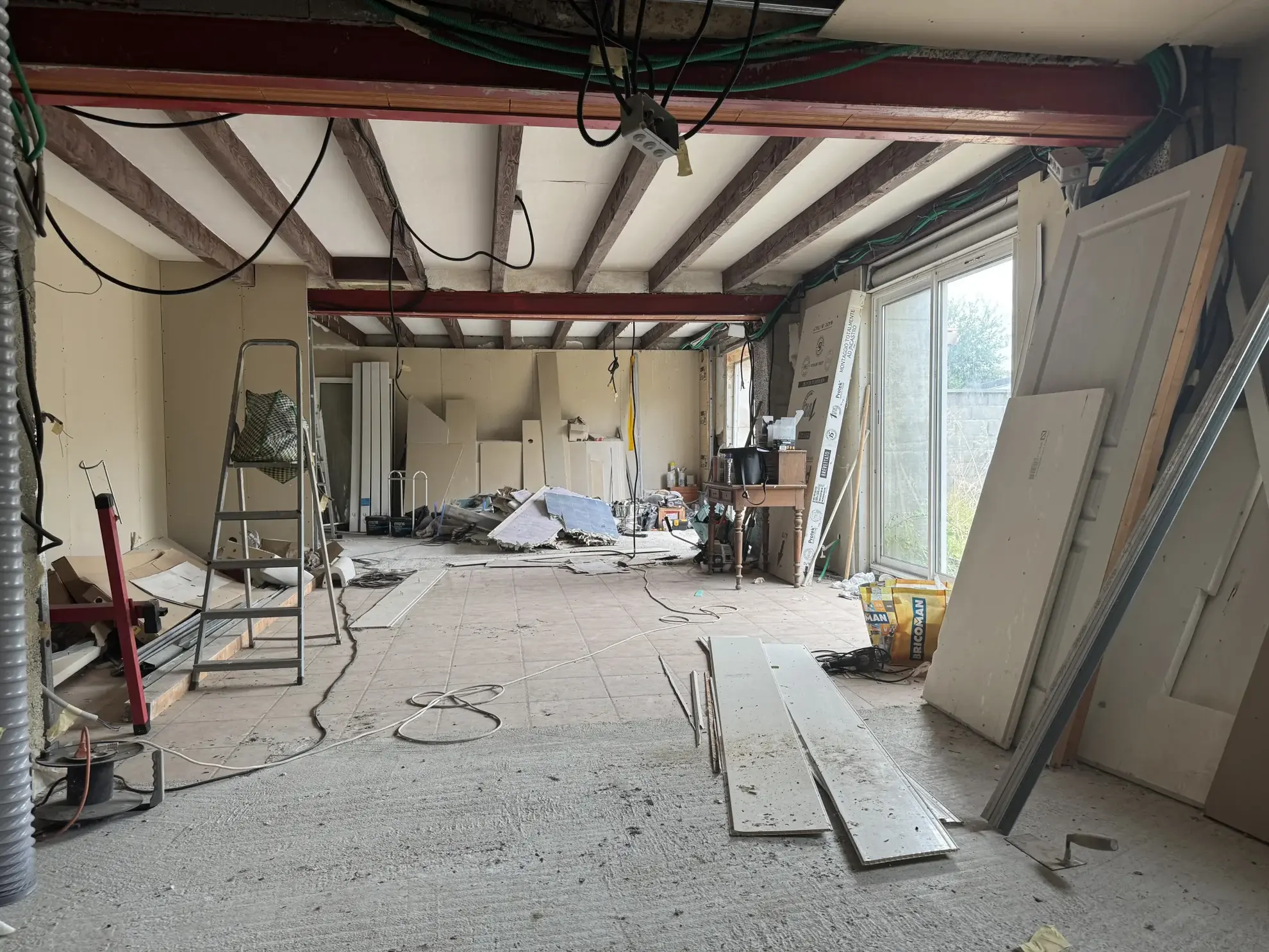 Maison à rénover de 138 m² avec jardin et garage à Seysses proche Saint Lys 