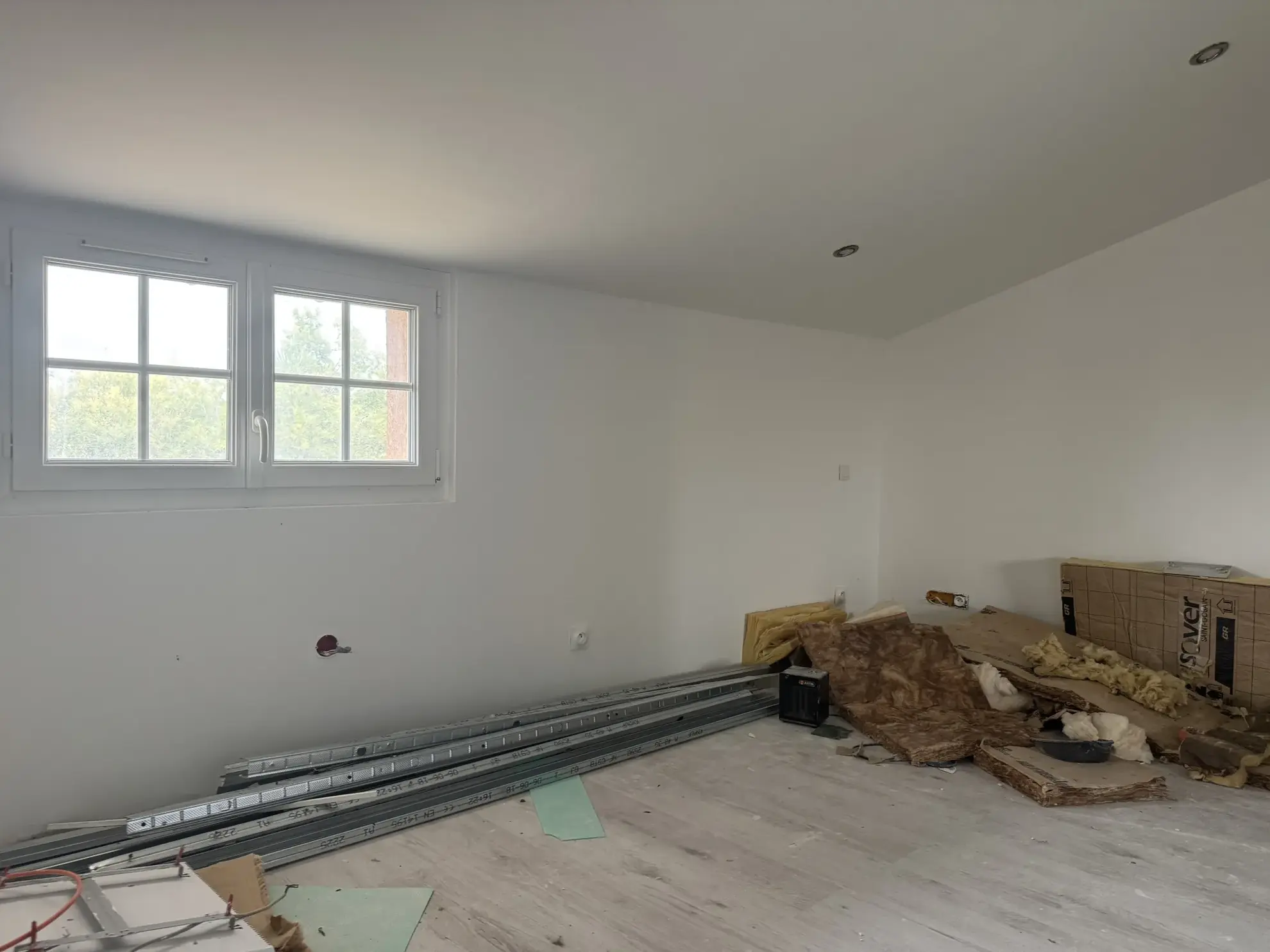 Maison à rénover de 138 m² avec jardin et garage à Seysses proche Saint Lys 
